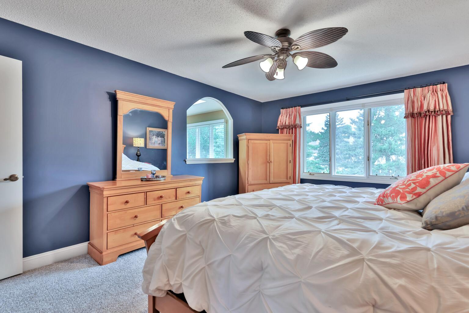 View of Residential at 8264 Kingslee Road, Bloomington MN 55438, Bloomington (23 of 39) - Mike Wilen | Minnesota Team Real Estate