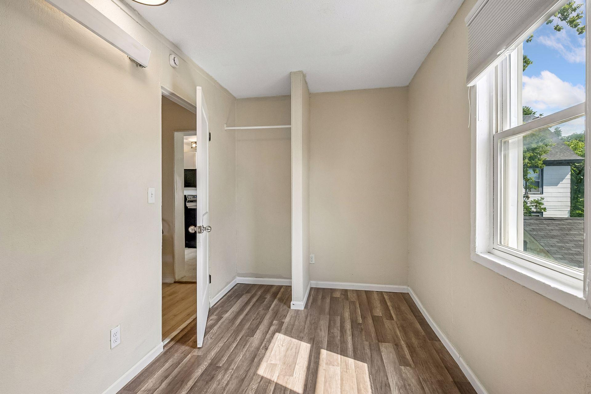 View of Residential Income at 825 18th Avenue, Minneapolis MN 55418, Minneapolis (11 of 32) - Mike Wilen | Minnesota Team Real Estate
