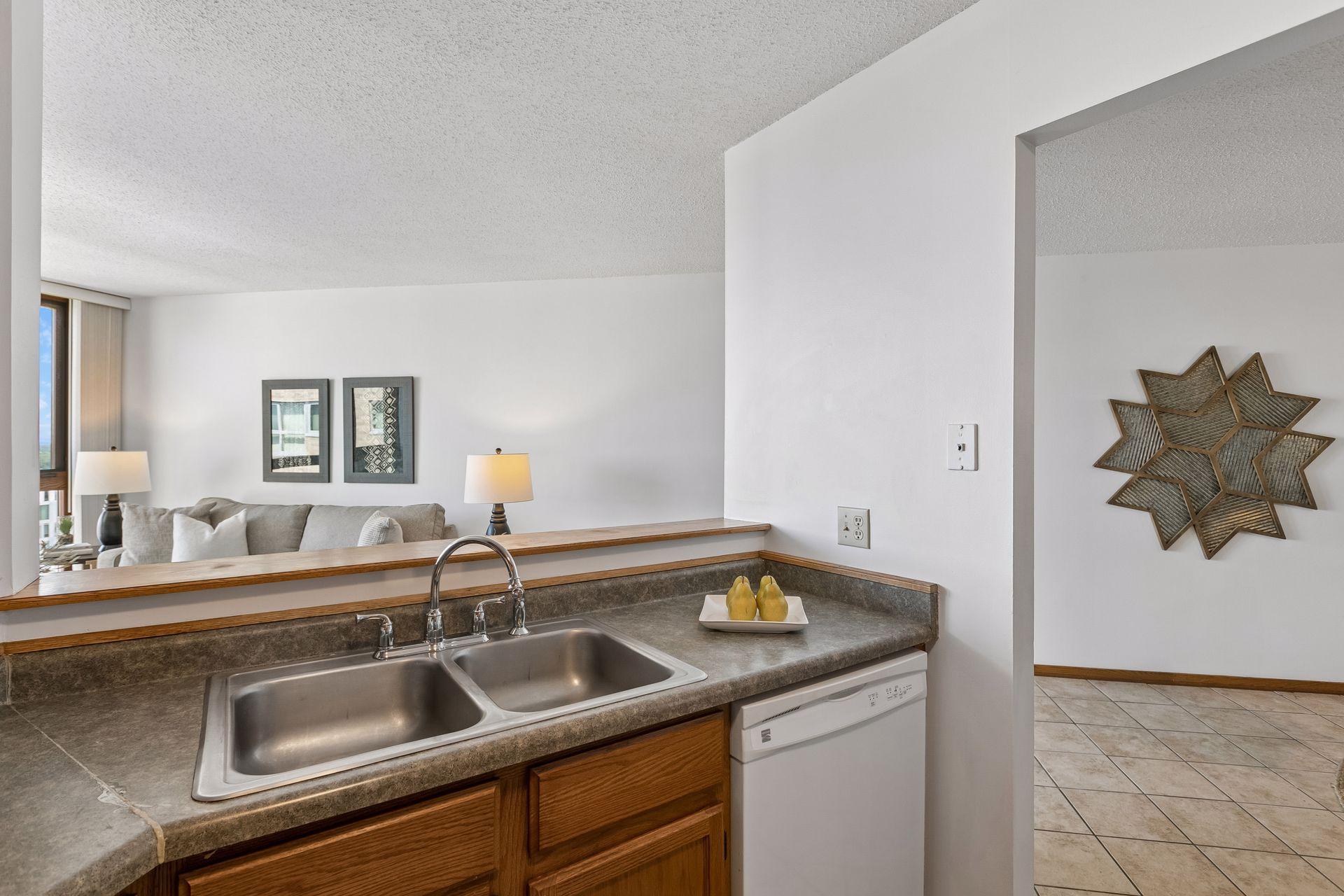 View of Residential at 433 7th Street #2020, Minneapolis MN 55415, Minneapolis (23 of 54) - Mike Wilen | Minnesota Team Real Estate