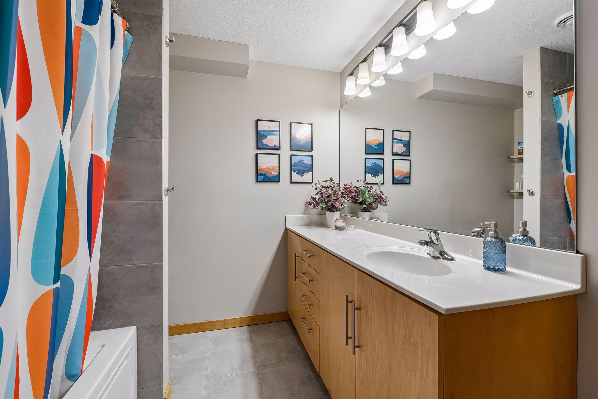 View of Residential at 1926 Pleasant Avenue #101, Minneapolis MN 55403, Minneapolis (28 of 35) - Mike Wilen | Minnesota Team Real Estate