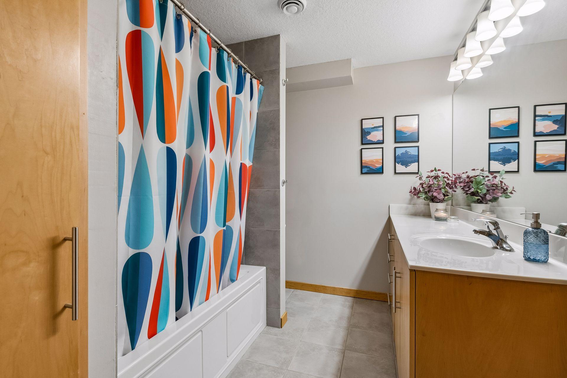 View of Residential at 1926 Pleasant Avenue #101, Minneapolis MN 55403, Minneapolis (27 of 35) - Mike Wilen | Minnesota Team Real Estate