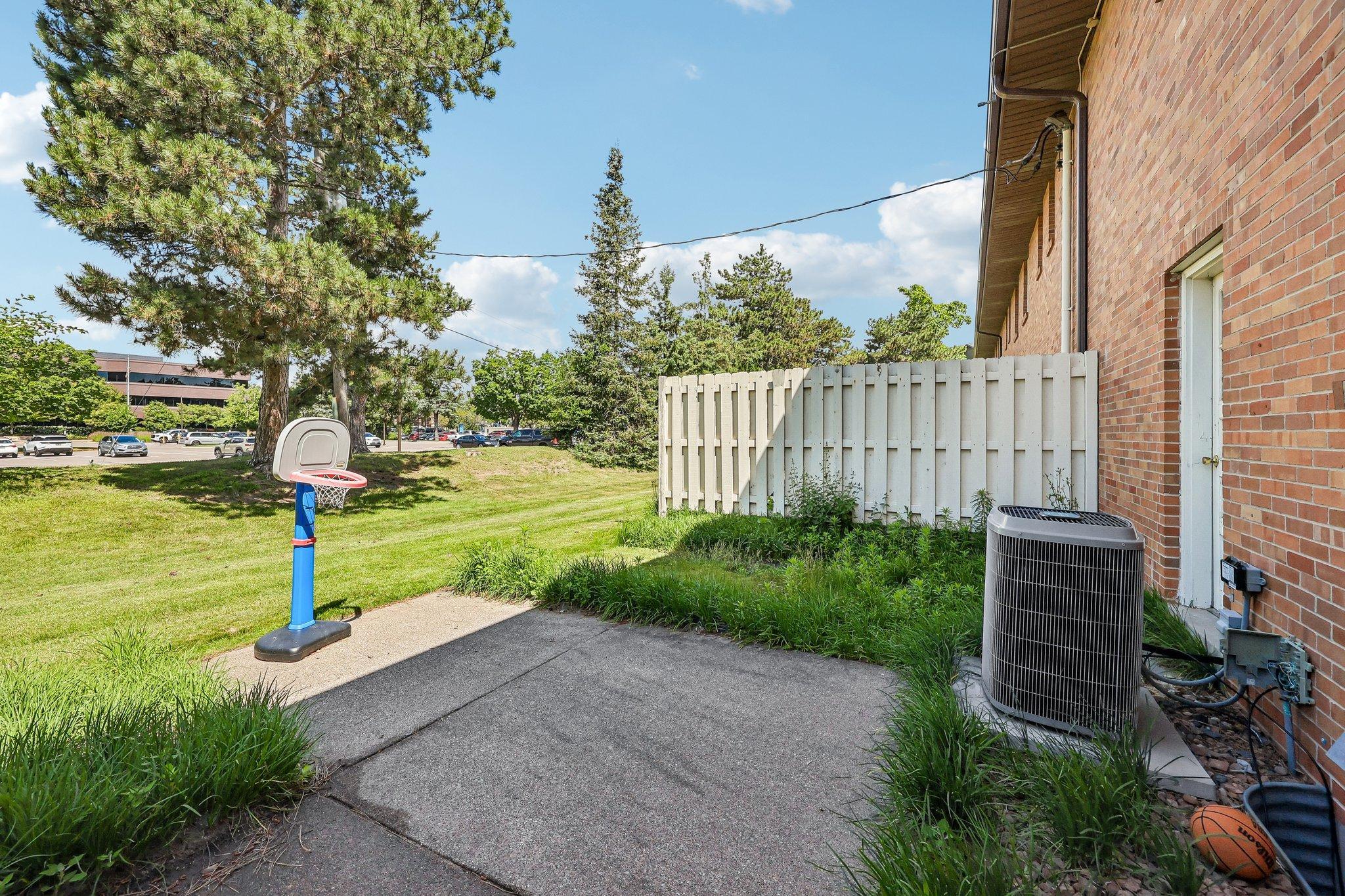 View of Residential at 7454 Olson Memorial Highway, Golden Valley MN 55427, Golden Valley (43 of 48) - Mike Wilen | Minnesota Team Real Estate