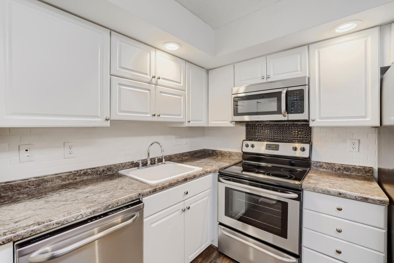 View of Residential at 12600 Parkwood Drive #313, Burnsville MN 55337, Burnsville (10 of 25) - Mike Wilen | Minnesota Team Real Estate