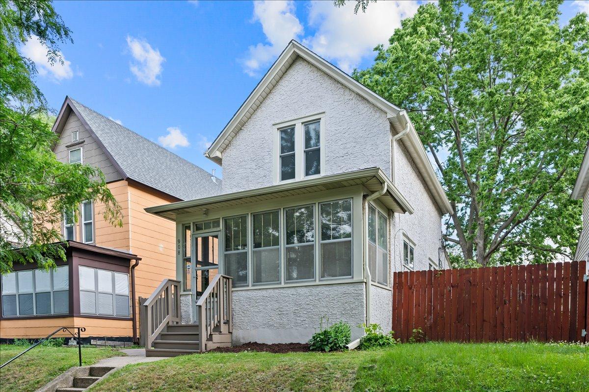 View of Residential at 908 Sherburne Avenue, Saint Paul MN 55104, Saint Paul - Mike Wilen | Minnesota Team Real Estate