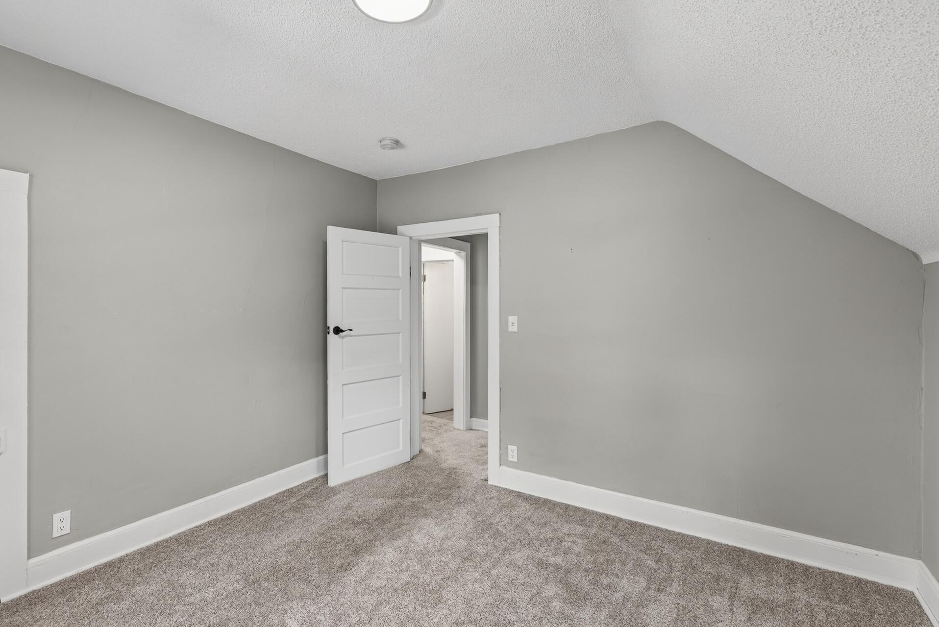 View of Residential at 1094 Kent Street, Saint Paul MN 55117, Saint Paul (17 of 30) - Mike Wilen | Minnesota Team Real Estate
