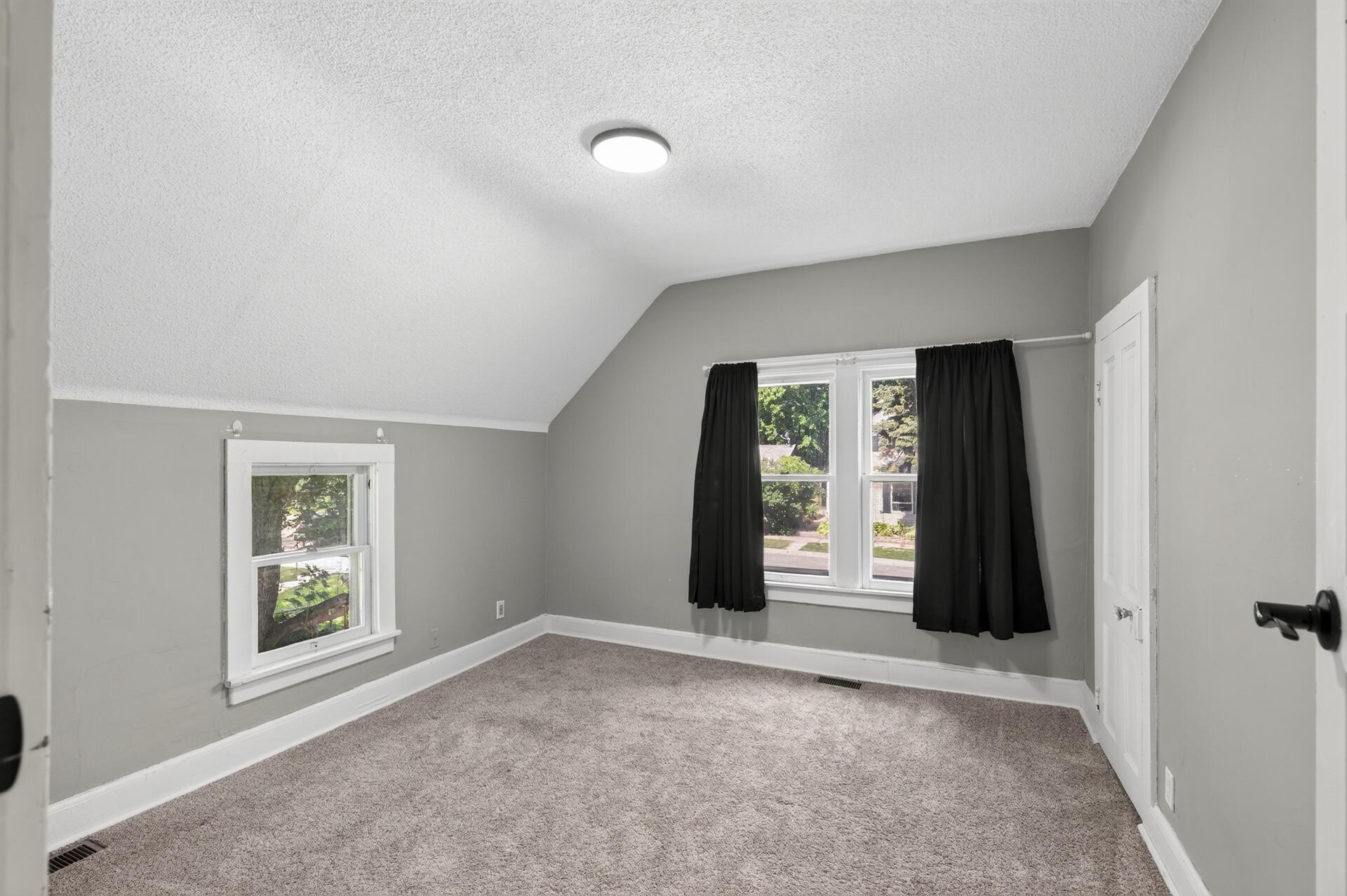 View of Residential at 1094 Kent Street, Saint Paul MN 55117, Saint Paul (16 of 30) - Mike Wilen | Minnesota Team Real Estate