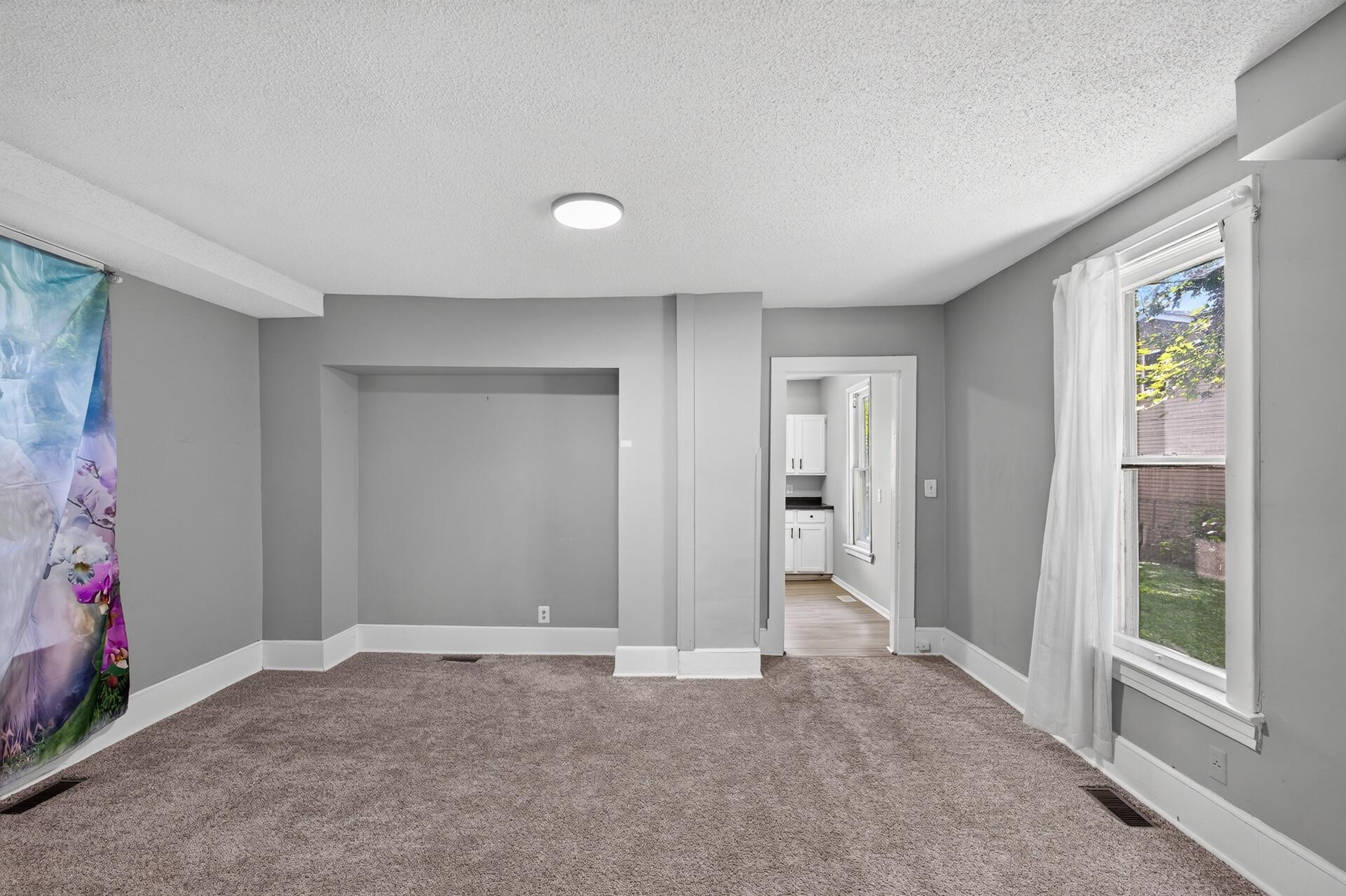 View of Residential at 1094 Kent Street, Saint Paul MN 55117, Saint Paul (9 of 30) - Mike Wilen | Minnesota Team Real Estate