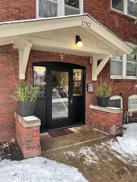View of Commercial Sale at 1702 Laurel Avenue, Saint Paul MN 55104, Saint Paul (2 of 14) - Mike Wilen | Minnesota Team Real Estate