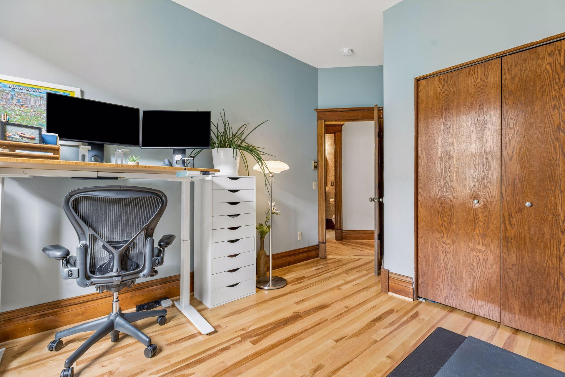 View of Residential at 2417 Emerson Avenue #109, Minneapolis MN 55405, Minneapolis (24 of 35) - Mike Wilen | Minnesota Team Real Estate