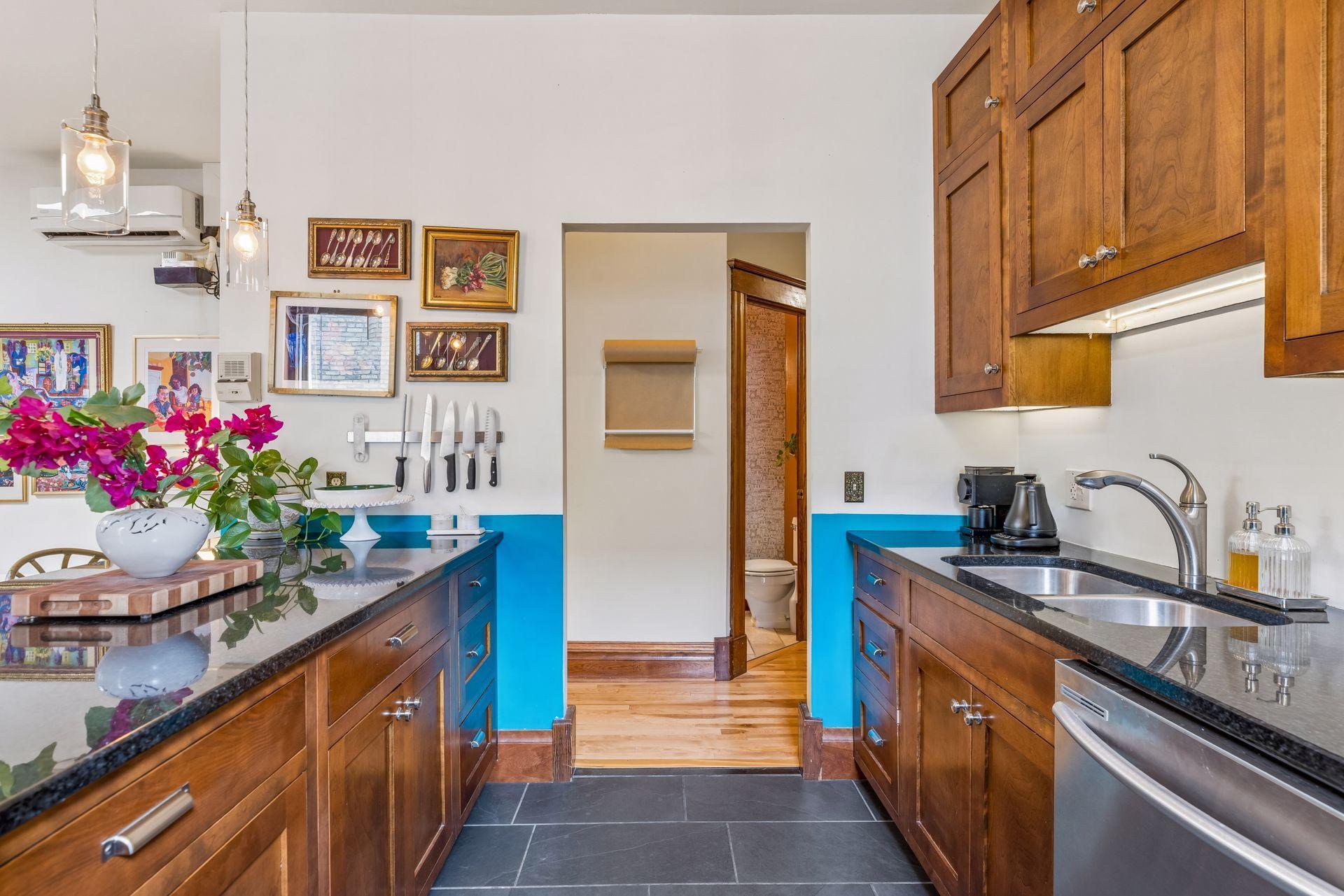 View of Residential at 2417 Emerson Avenue #109, Minneapolis MN 55405, Minneapolis (15 of 35) - Mike Wilen | Minnesota Team Real Estate
