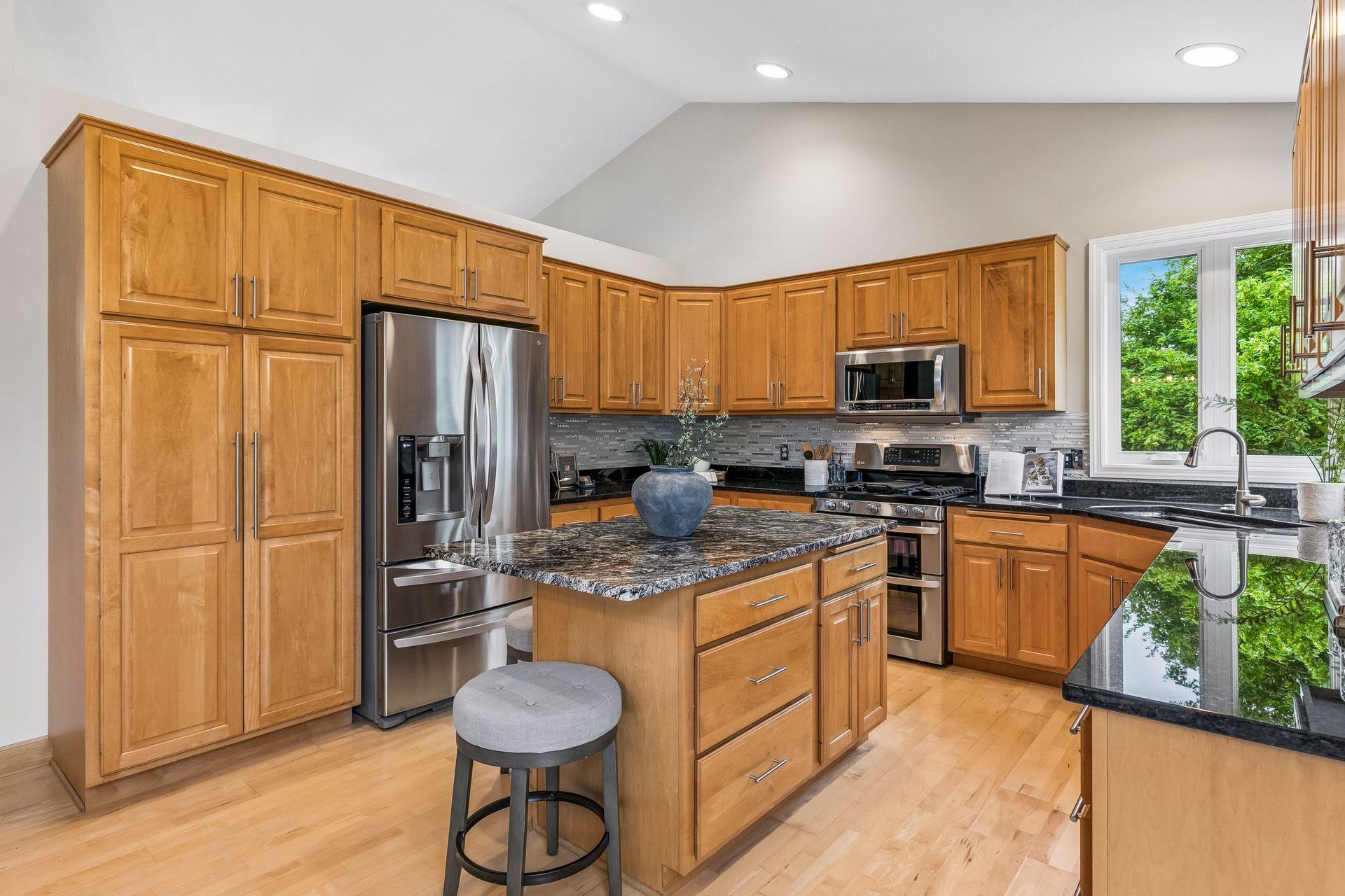 View of Residential at 1584 Windsor Lane, Shakopee MN 55379, Shakopee (20 of 50) - Mike Wilen | Minnesota Team Real Estate