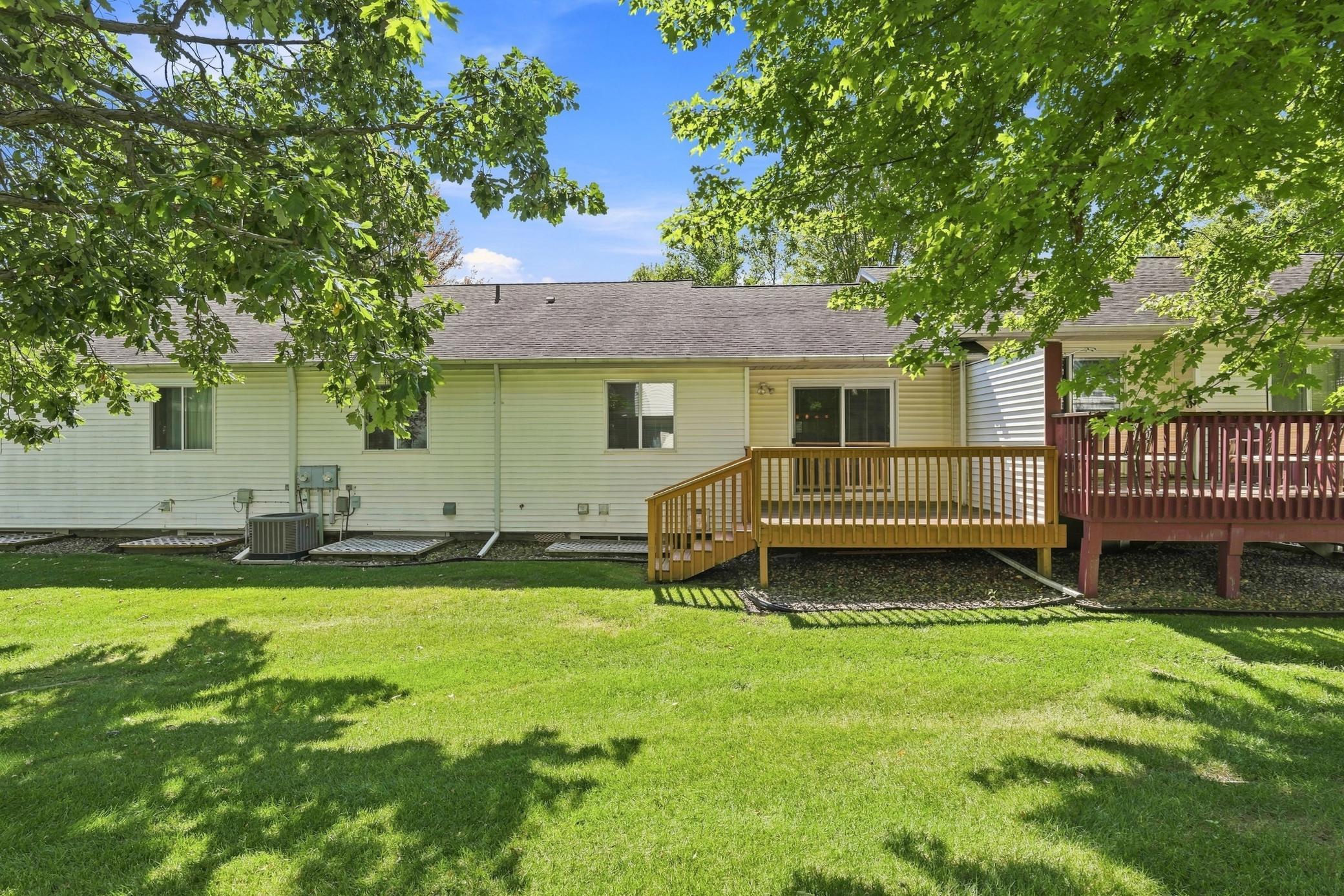 View of Residential at 14111 Essex Lane, Apple Valley MN 55124, Apple Valley (22 of 26) - Mike Wilen | Minnesota Team Real Estate