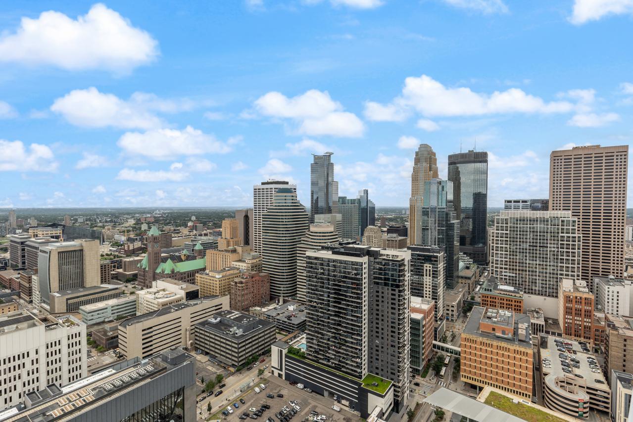 View of Residential at 255 Hennepin Avenue #3402, Minneapolis MN 55401, Minneapolis (25 of 30) - Mike Wilen | Minnesota Team Real Estate