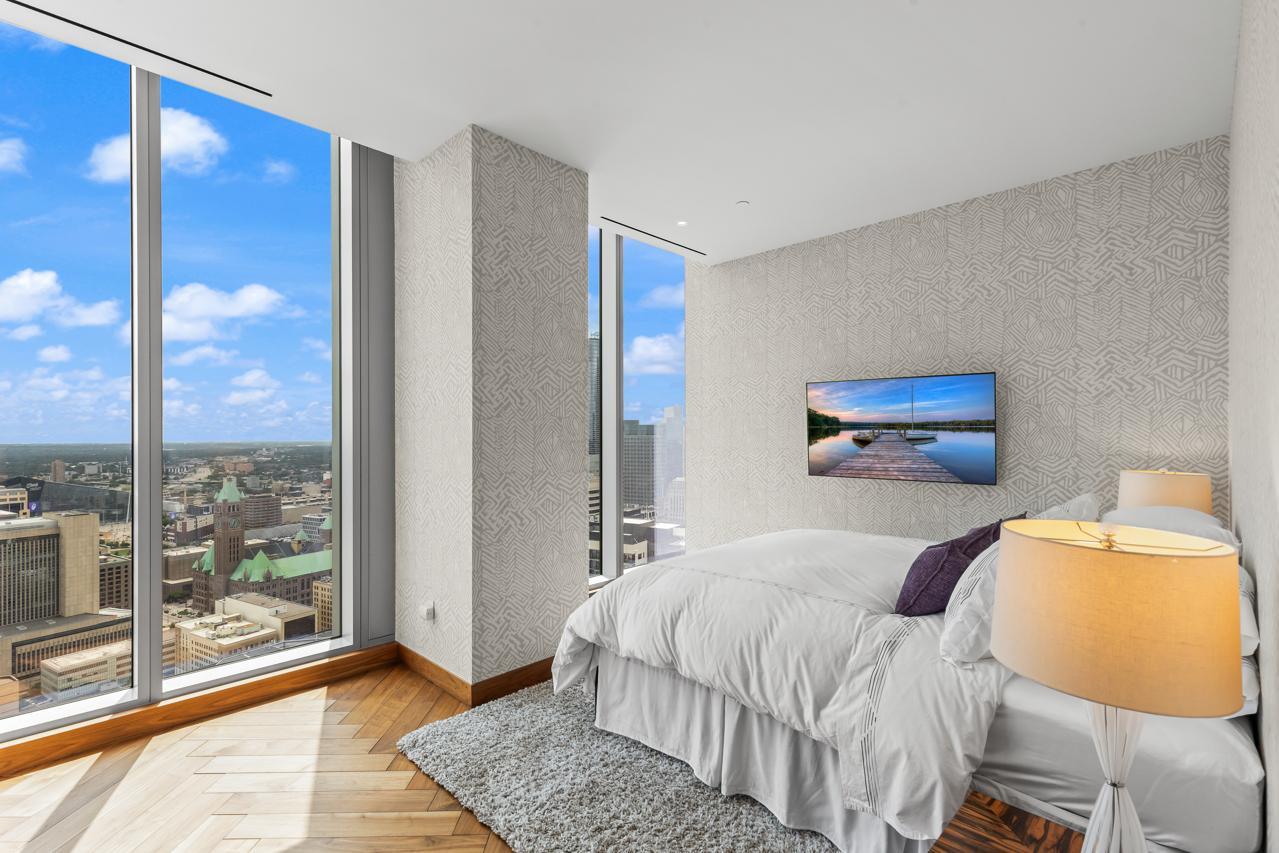 View of Residential at 255 Hennepin Avenue #3402, Minneapolis MN 55401, Minneapolis (18 of 30) - Mike Wilen | Minnesota Team Real Estate