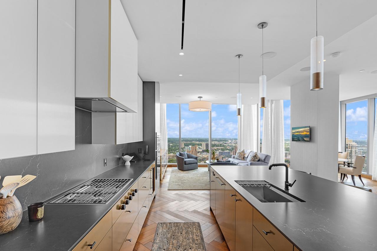 View of Residential at 255 Hennepin Avenue #3402, Minneapolis MN 55401, Minneapolis (4 of 30) - Mike Wilen | Minnesota Team Real Estate