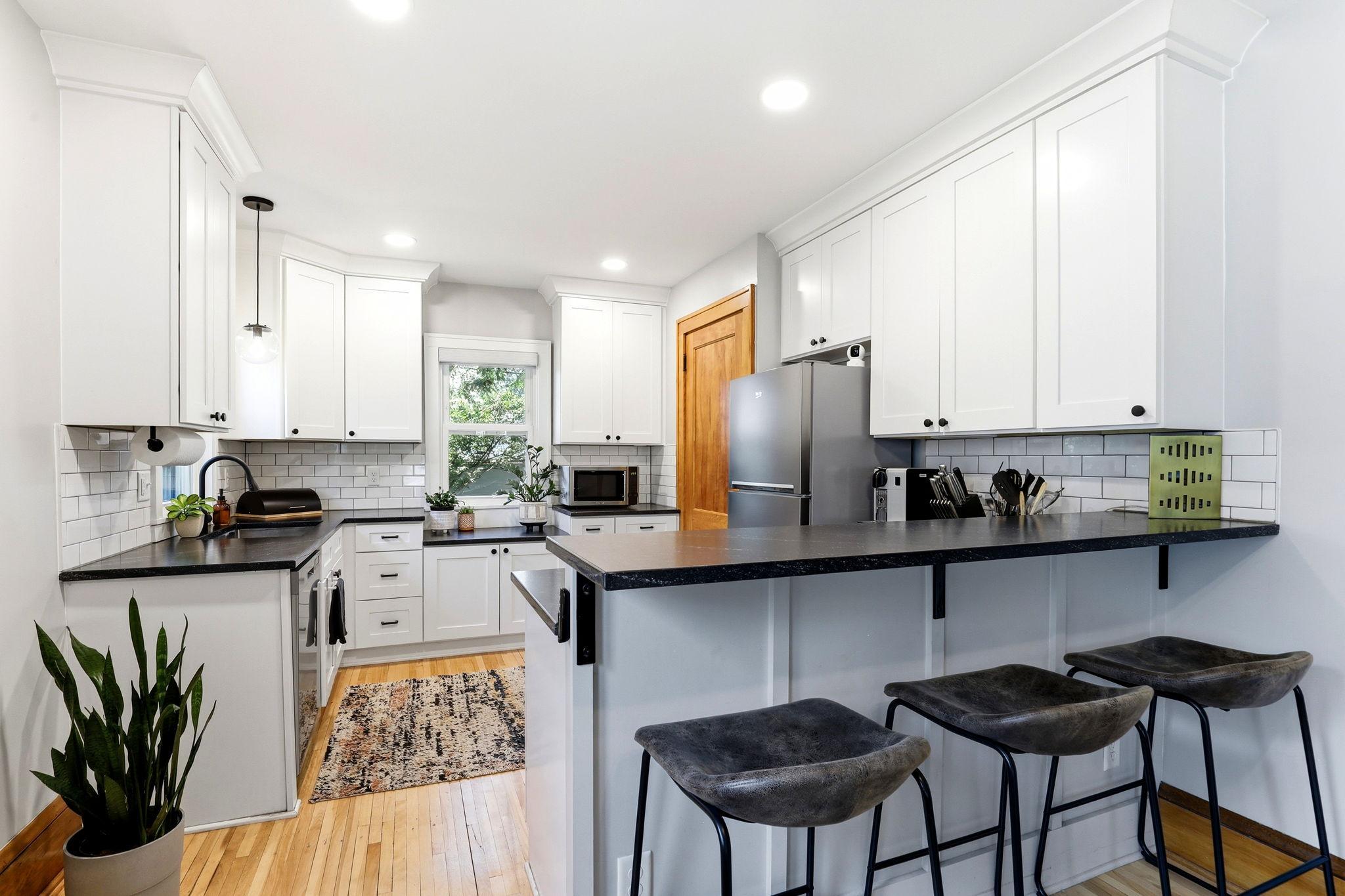 View of Residential at 3040 19th Avenue, Minneapolis MN 55407, Minneapolis (8 of 29) - Mike Wilen | Minnesota Team Real Estate
