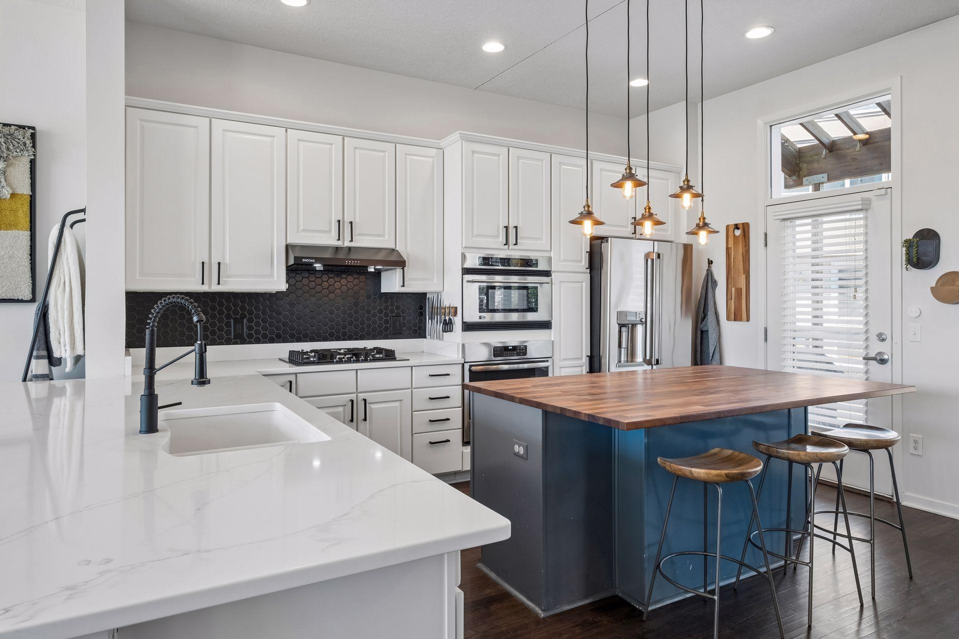 View of Residential at 2313 River Pointe Circle, Minneapolis MN 55411, Minneapolis (11 of 59) - Mike Wilen | Minnesota Team Real Estate