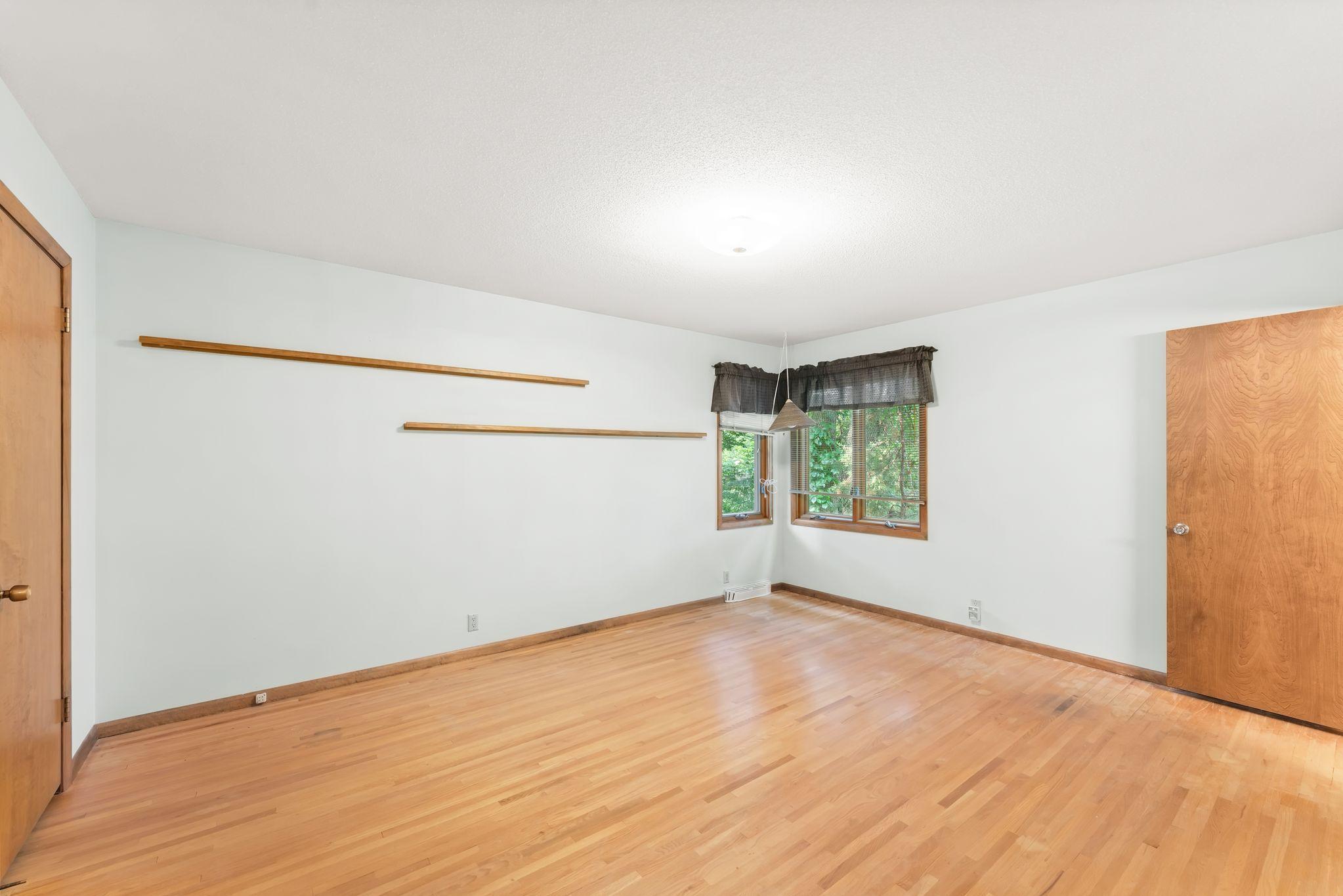 View of Residential at 4723 Forest Circle, Minnetonka MN 55345, Minnetonka (21 of 33) - Mike Wilen | Minnesota Team Real Estate