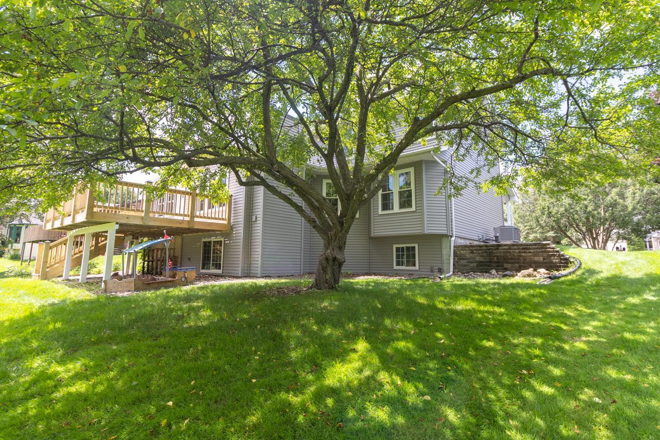 View of Residential at 5501 Golfview Avenue, Oakdale MN 55128, Oakdale (34 of 52) - Mike Wilen | Minnesota Team Real Estate