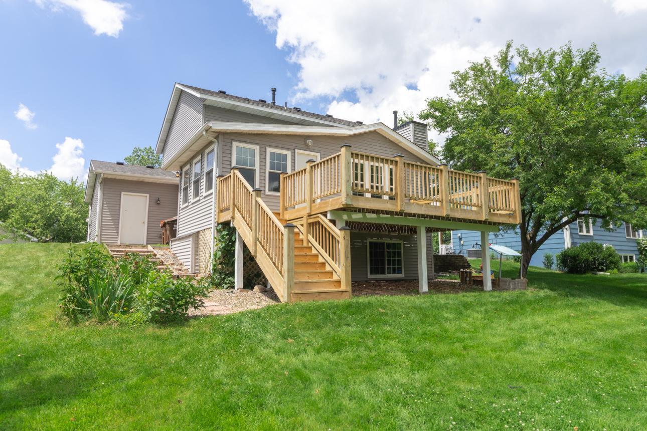 View of Residential at 5501 Golfview Avenue, Oakdale MN 55128, Oakdale (33 of 52) - Mike Wilen | Minnesota Team Real Estate
