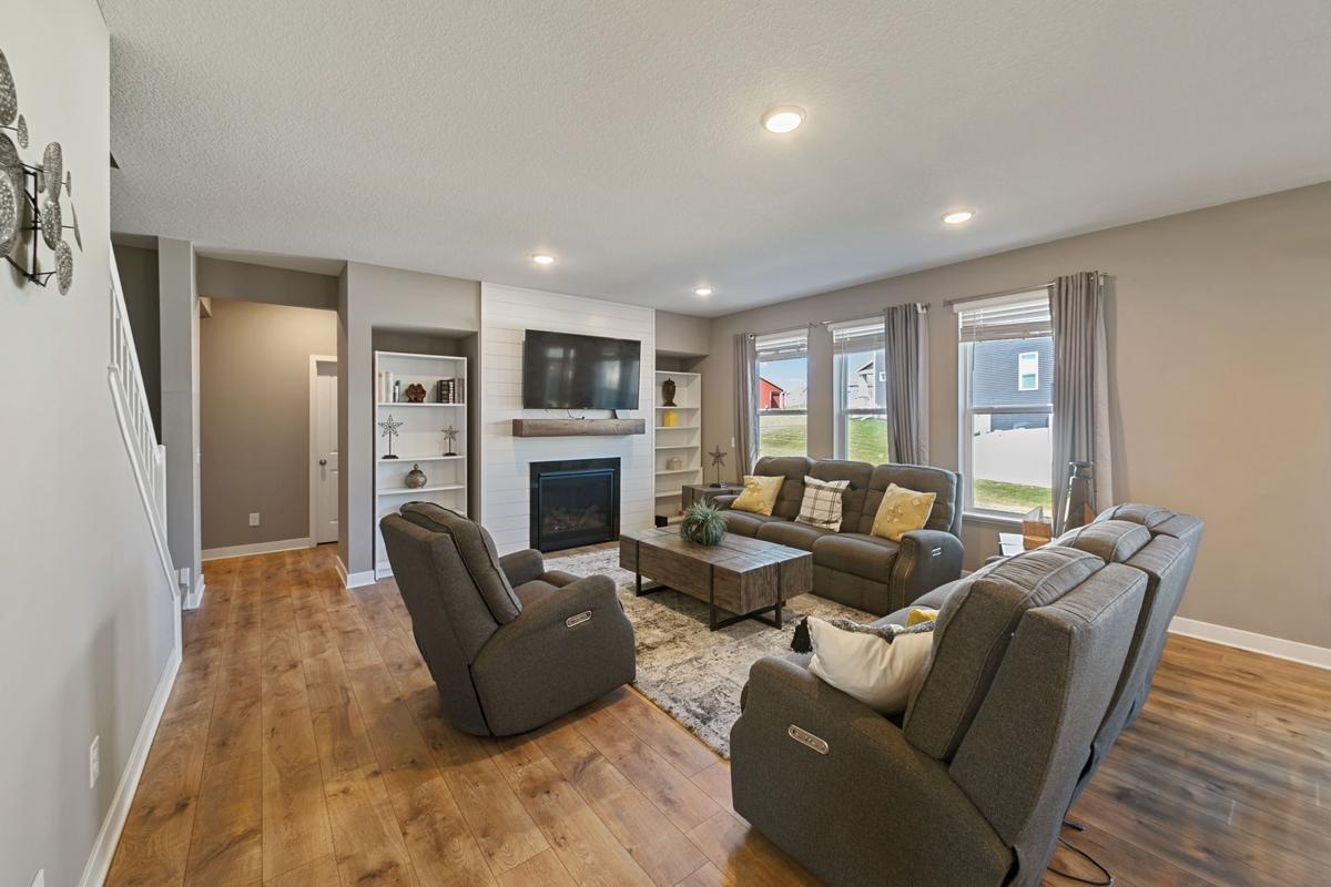 View of Residential at 8622 Platinum Cove, Woodbury MN 55129, Woodbury (10 of 28) - Mike Wilen | Minnesota Team Real Estate