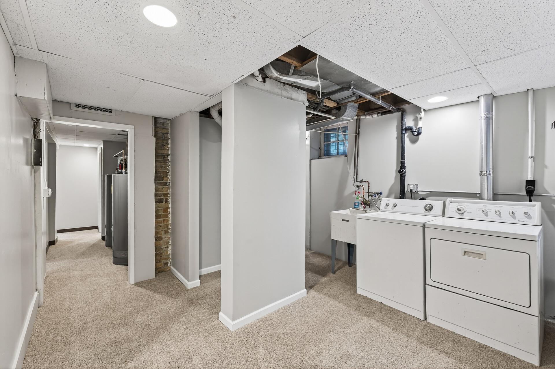 View of Residential Income at 812 7th Street, Minneapolis MN 55414, Minneapolis (44 of 50) - Mike Wilen | Minnesota Team Real Estate