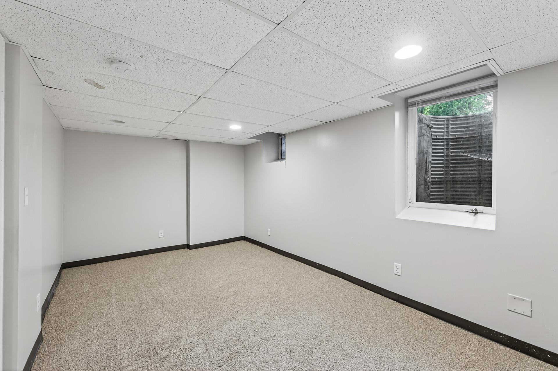 View of Residential Income at 812 7th Street, Minneapolis MN 55414, Minneapolis (40 of 50) - Mike Wilen | Minnesota Team Real Estate