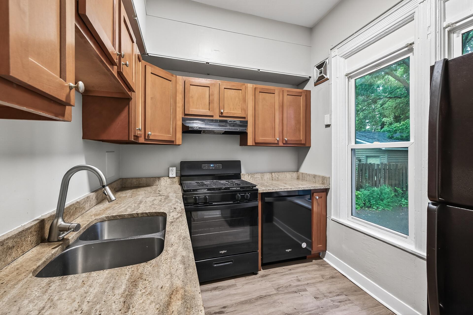 View of Residential Income at 812 7th Street, Minneapolis MN 55414, Minneapolis (36 of 50) - Mike Wilen | Minnesota Team Real Estate