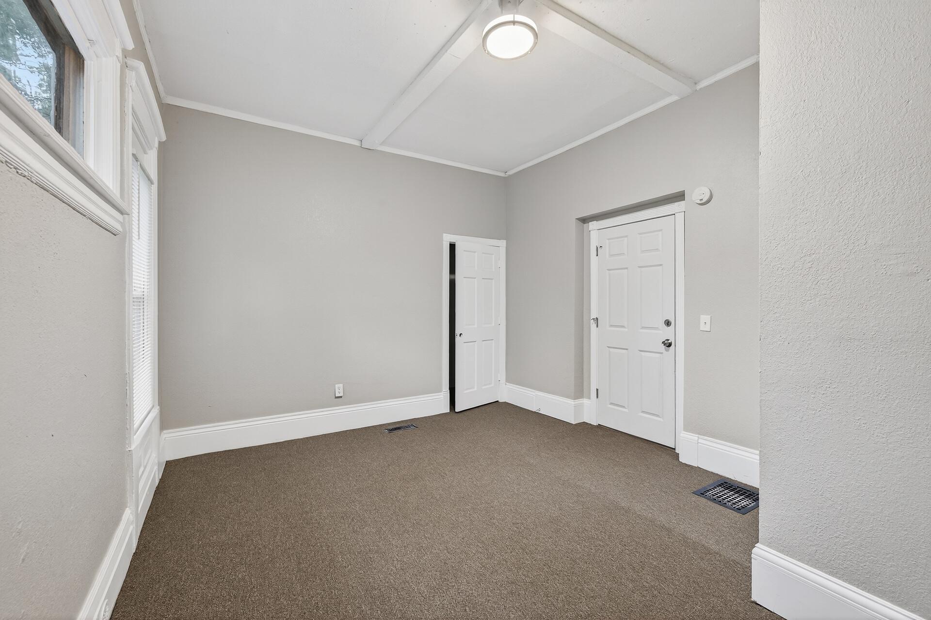 View of Residential Income at 812 7th Street, Minneapolis MN 55414, Minneapolis (32 of 50) - Mike Wilen | Minnesota Team Real Estate
