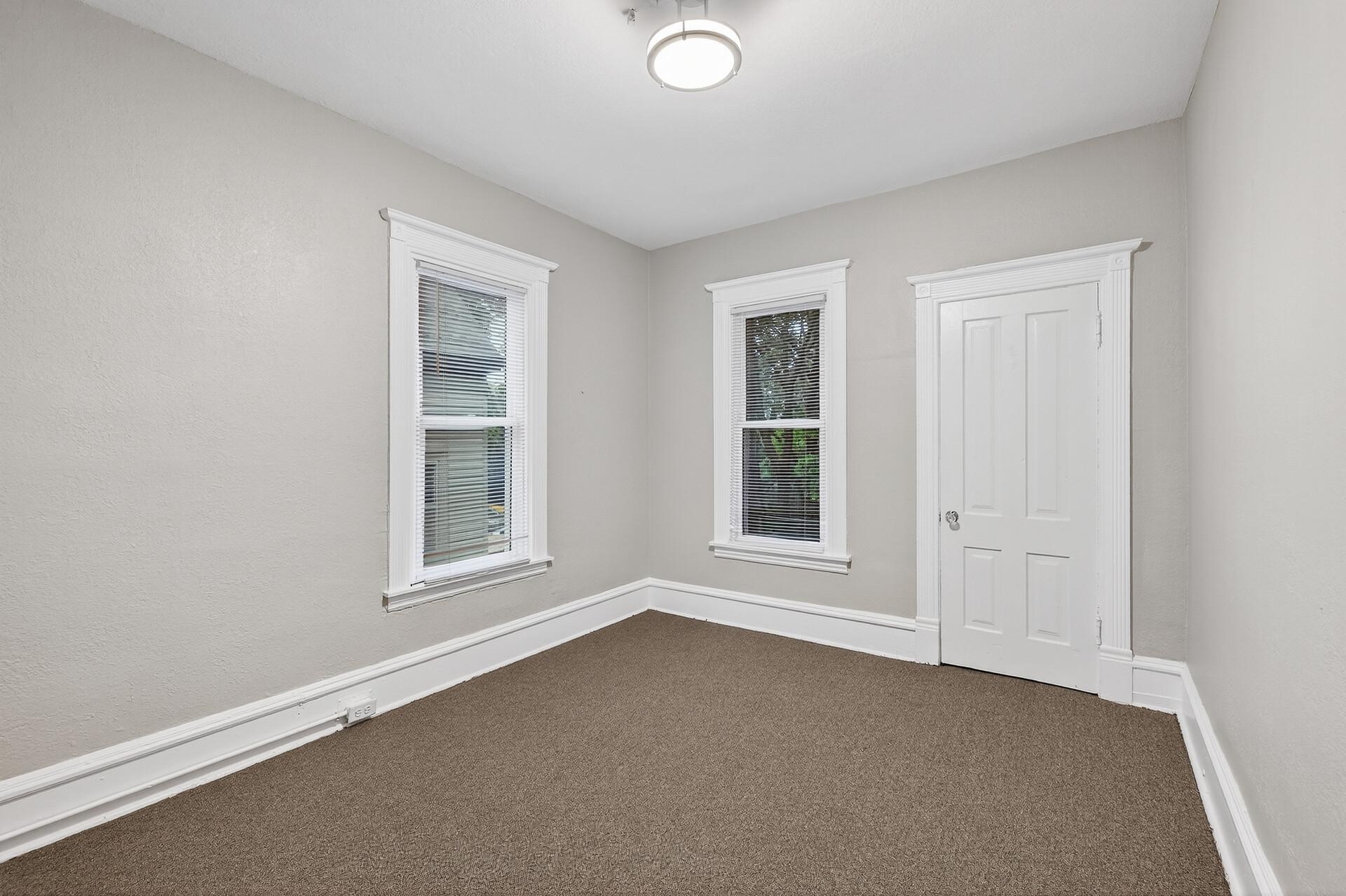 View of Residential Income at 812 7th Street, Minneapolis MN 55414, Minneapolis (21 of 50) - Mike Wilen | Minnesota Team Real Estate