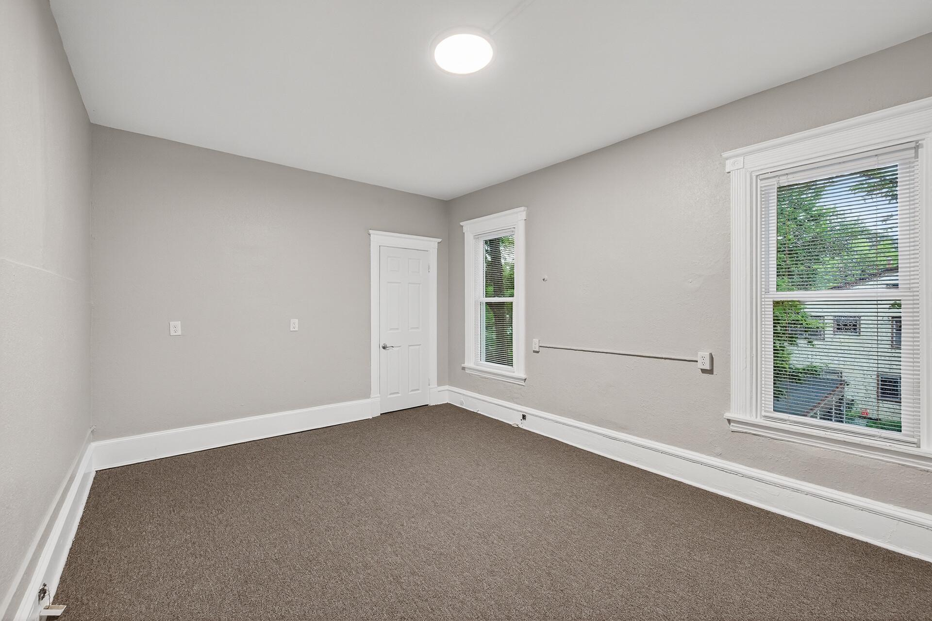 View of Residential Income at 812 7th Street, Minneapolis MN 55414, Minneapolis (20 of 50) - Mike Wilen | Minnesota Team Real Estate