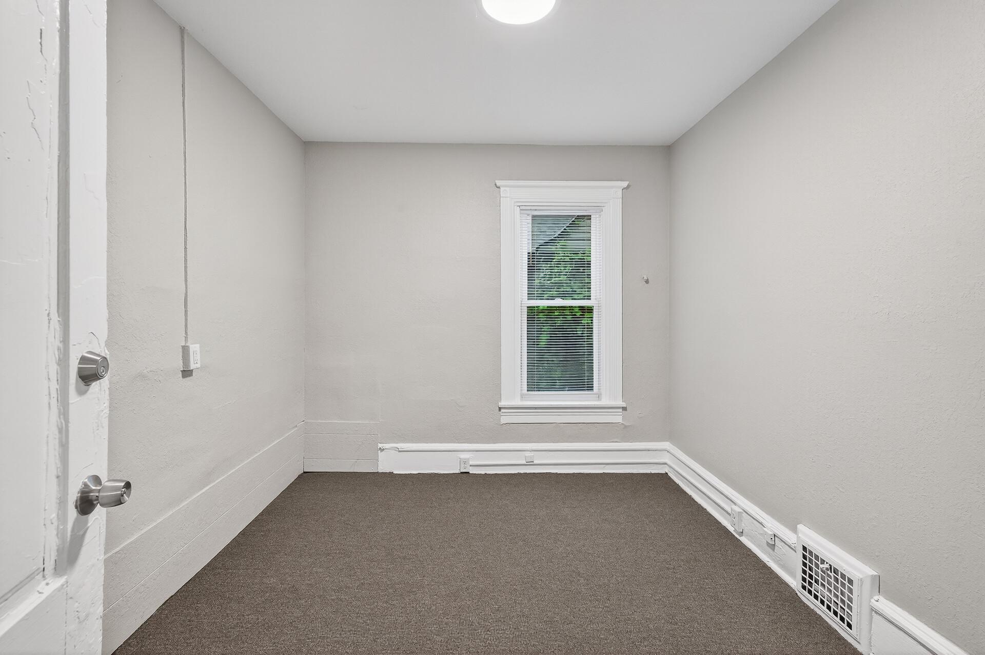 View of Residential Income at 812 7th Street, Minneapolis MN 55414, Minneapolis (19 of 50) - Mike Wilen | Minnesota Team Real Estate