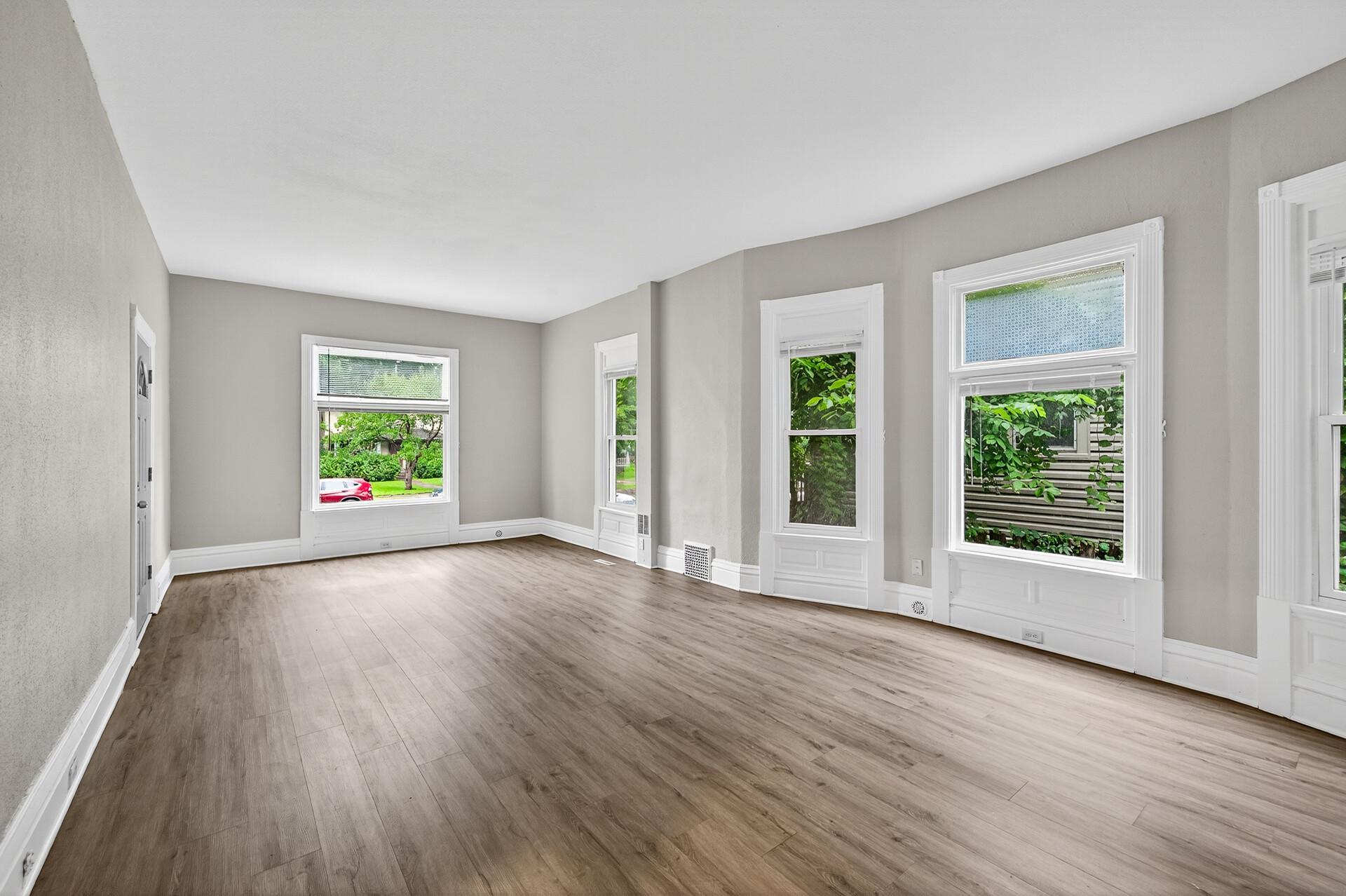 View of Residential Income at 812 7th Street, Minneapolis MN 55414, Minneapolis (10 of 50) - Mike Wilen | Minnesota Team Real Estate