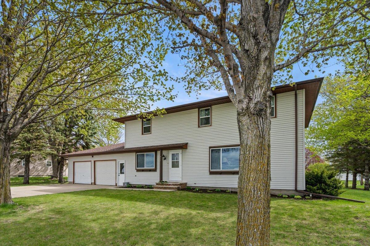 View of Residential at 912 10th Street, Gaylord MN 55334, Gaylord - Mike Wilen | Minnesota Team Real Estate