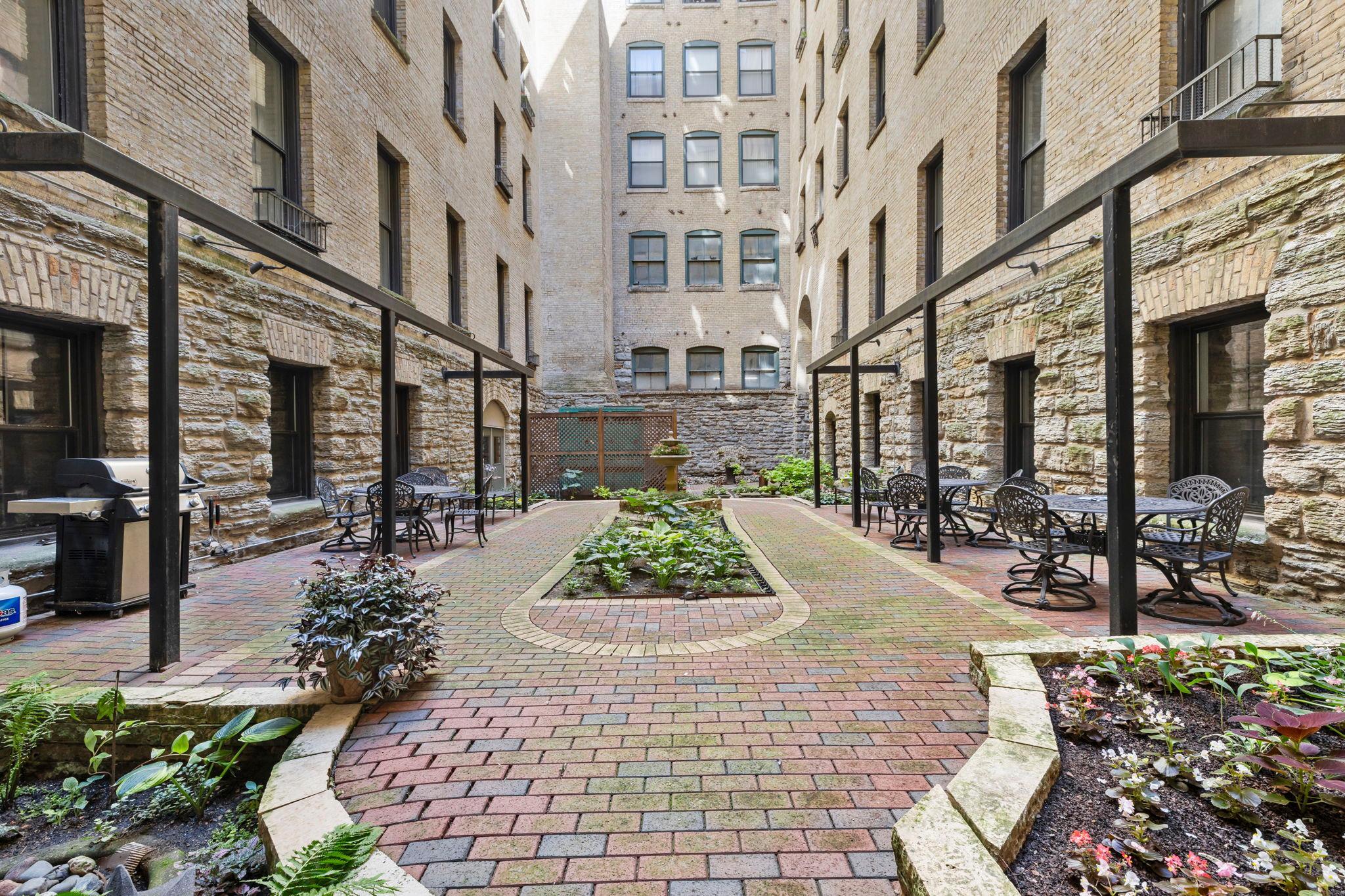 View of Residential at 300 Wall Street #101, Saint Paul MN 55101, Saint Paul (50 of 74) - Mike Wilen | Minnesota Team Real Estate