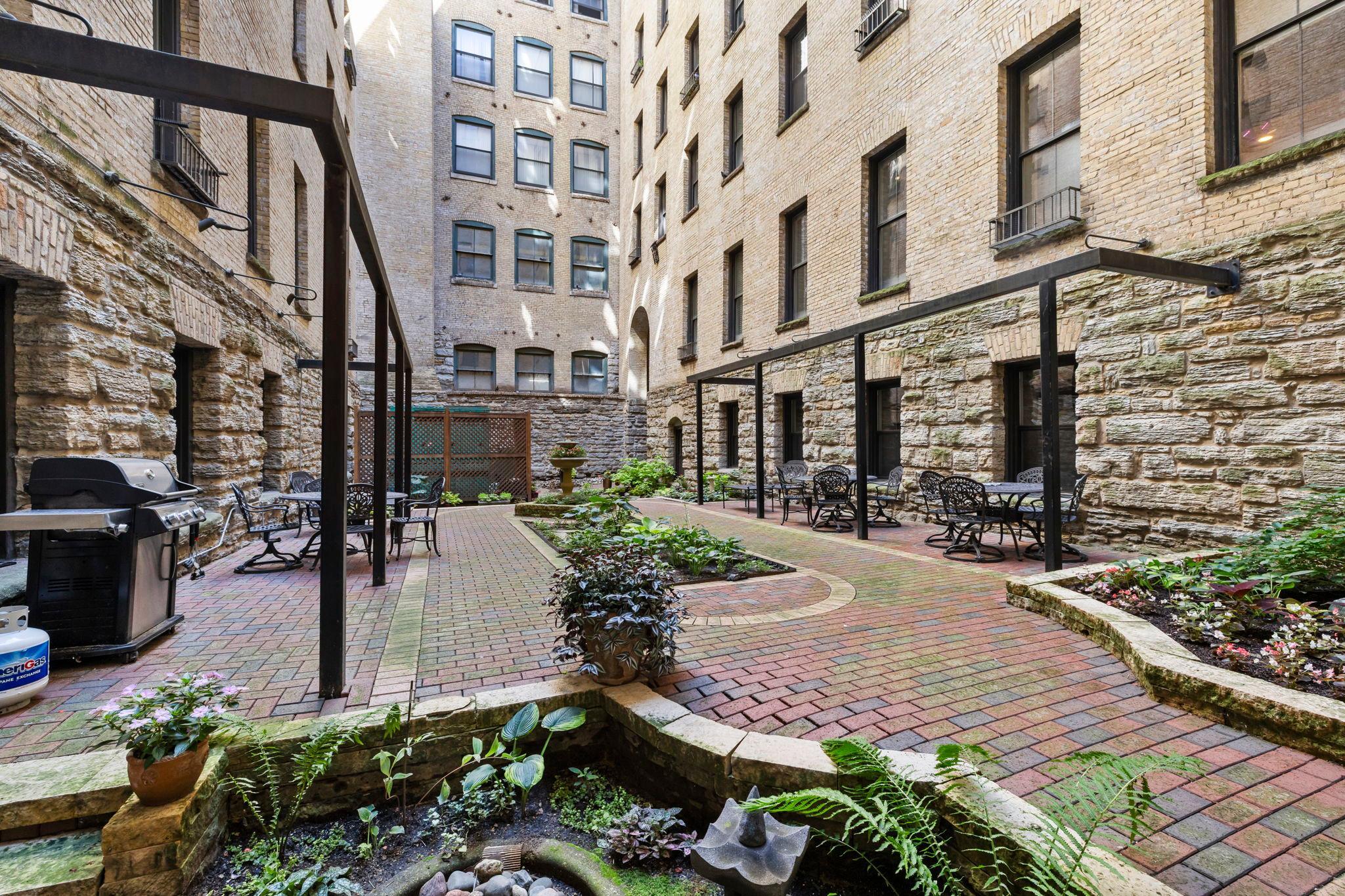 View of Residential at 300 Wall Street #101, Saint Paul MN 55101, Saint Paul (51 of 74) - Mike Wilen | Minnesota Team Real Estate