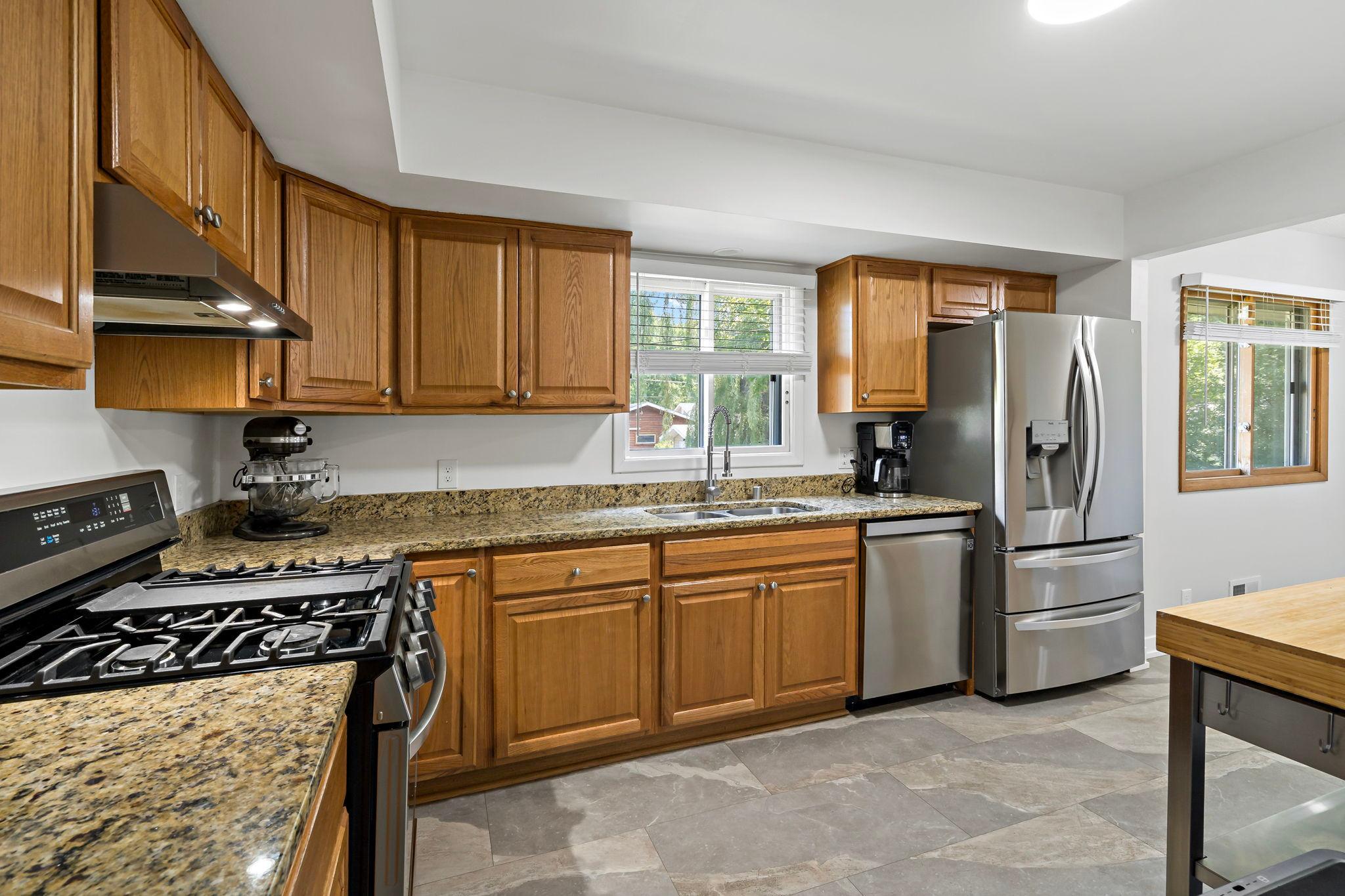 View of Residential at 4724 Oregon Avenue, New Hope MN 55428, New Hope (24 of 40) - Mike Wilen | Minnesota Team Real Estate