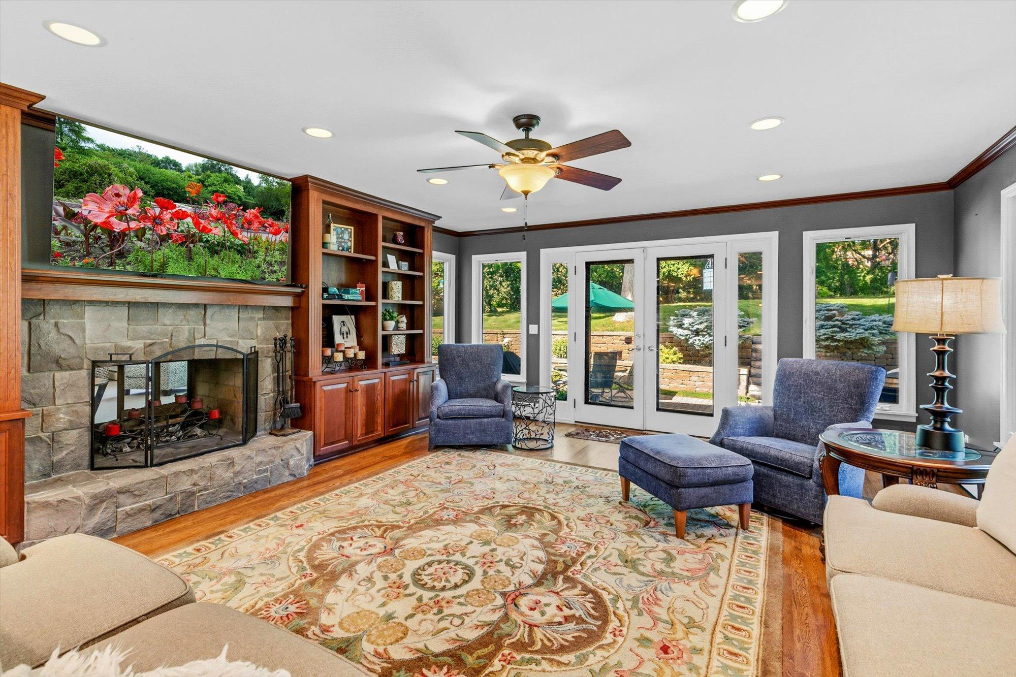 View of Residential at 6716 Shore Drive, Edina MN 55435, Edina (27 of 40) - Mike Wilen | Minnesota Team Real Estate