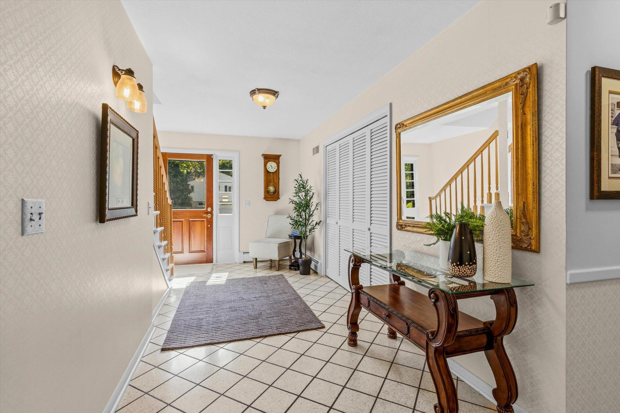 View of Residential at 6716 Shore Drive, Edina MN 55435, Edina (16 of 40) - Mike Wilen | Minnesota Team Real Estate