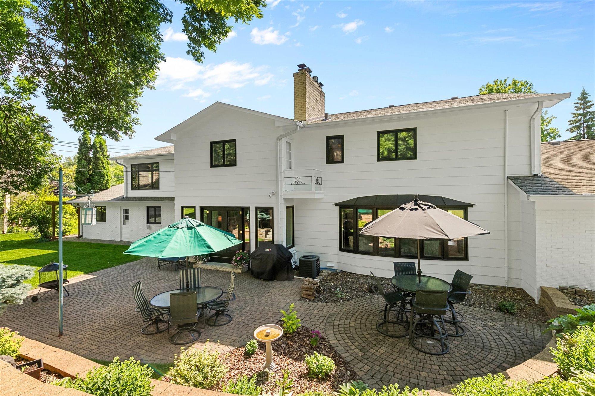 View of Residential at 6716 Shore Drive, Edina MN 55435, Edina (13 of 40) - Mike Wilen | Minnesota Team Real Estate
