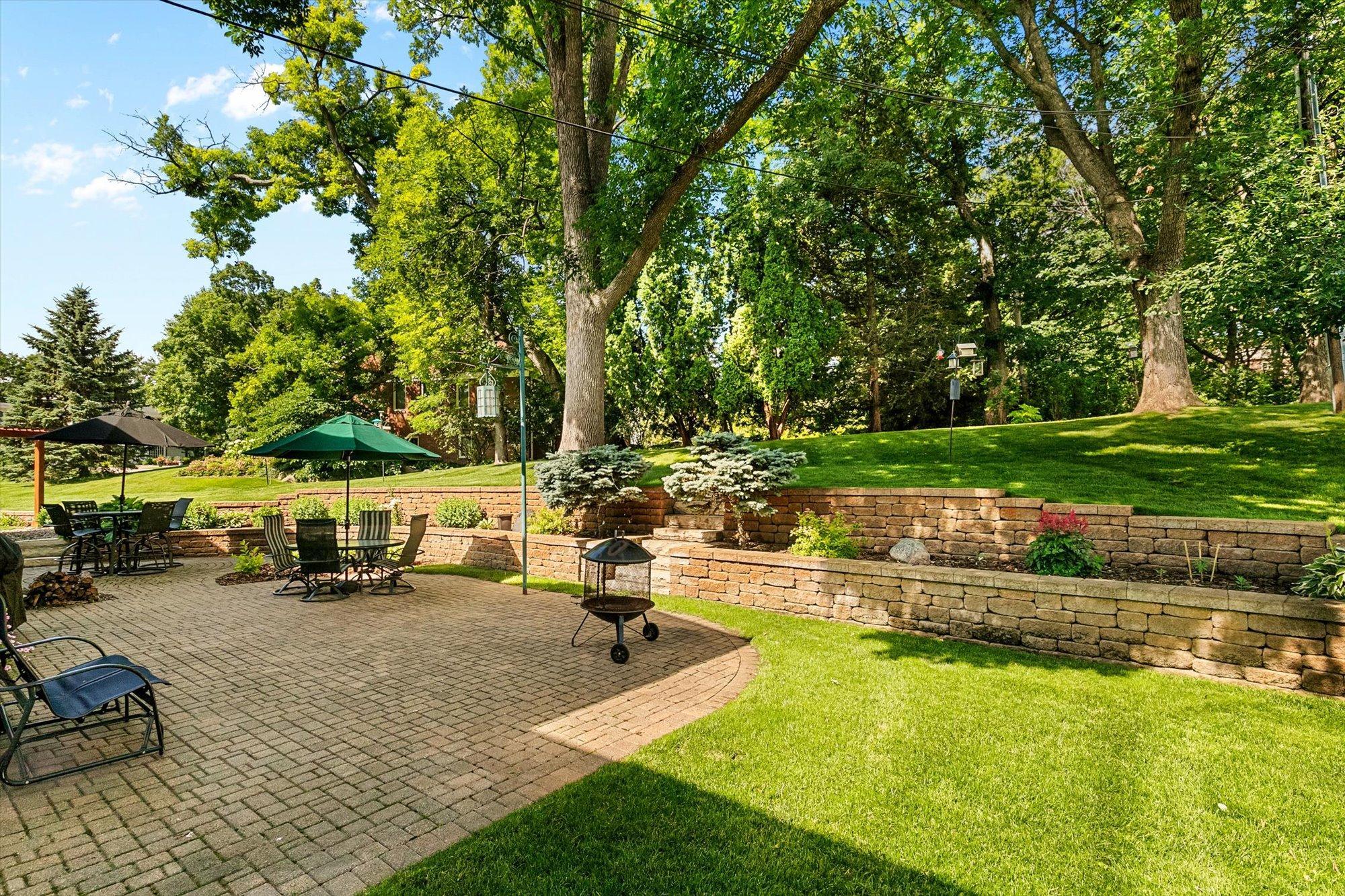 View of Residential at 6716 Shore Drive, Edina MN 55435, Edina (7 of 40) - Mike Wilen | Minnesota Team Real Estate