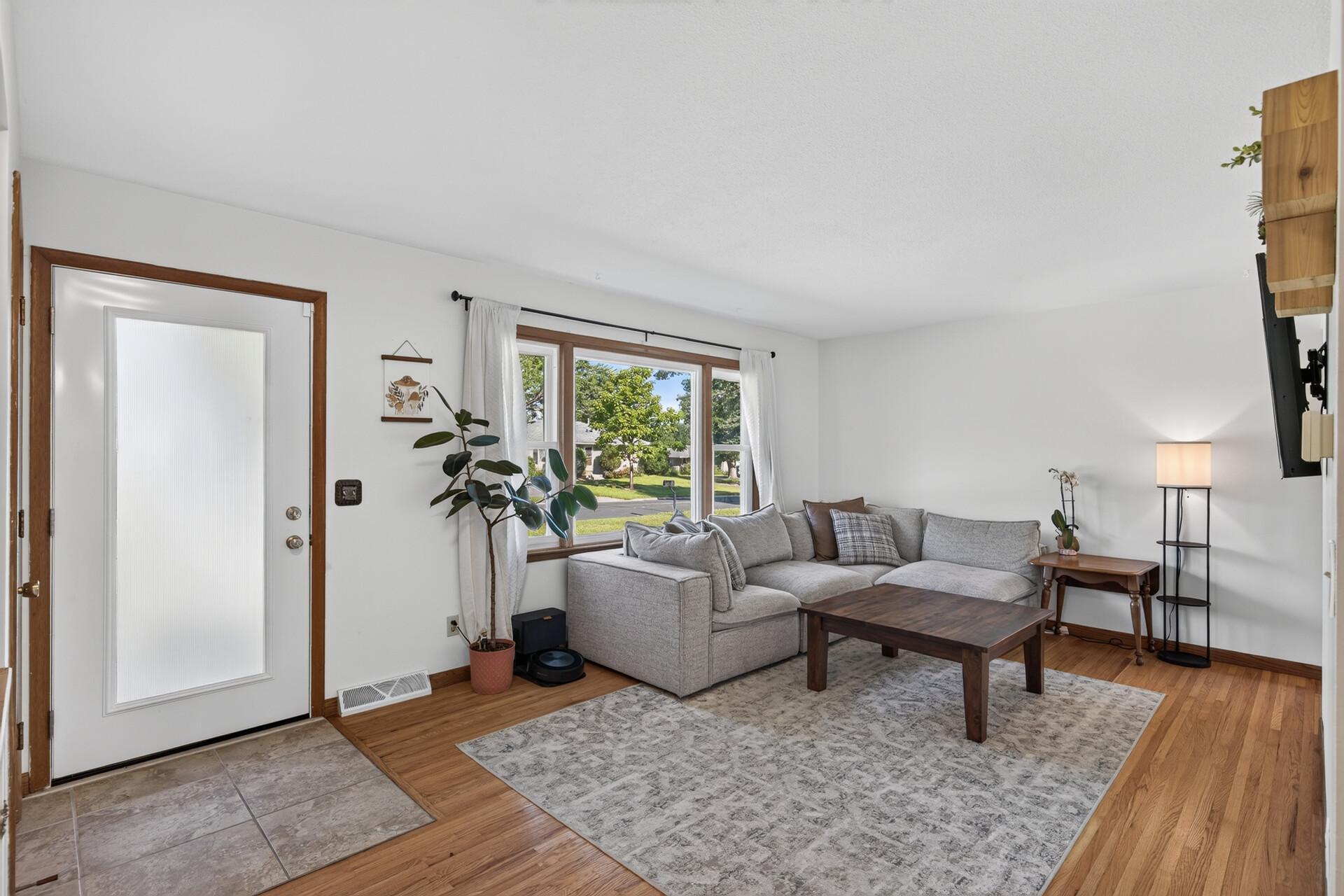 View of Residential at 5948 Cavell Avenue, New Hope MN 55428, New Hope (6 of 37) - Mike Wilen | Minnesota Team Real Estate