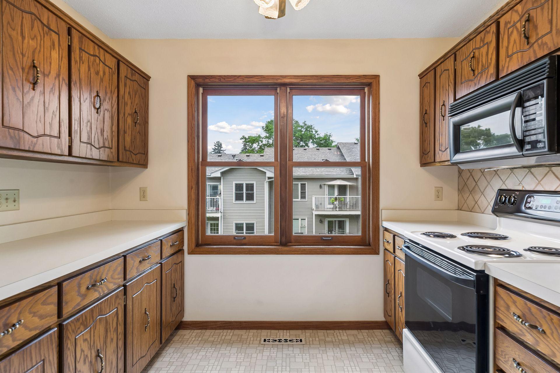 View of Residential at 1799 1/2 County Road E #30, White Bear Lake MN 55110, White Bear Lake (14 of 40) - Mike Wilen | Minnesota Team Real Estate