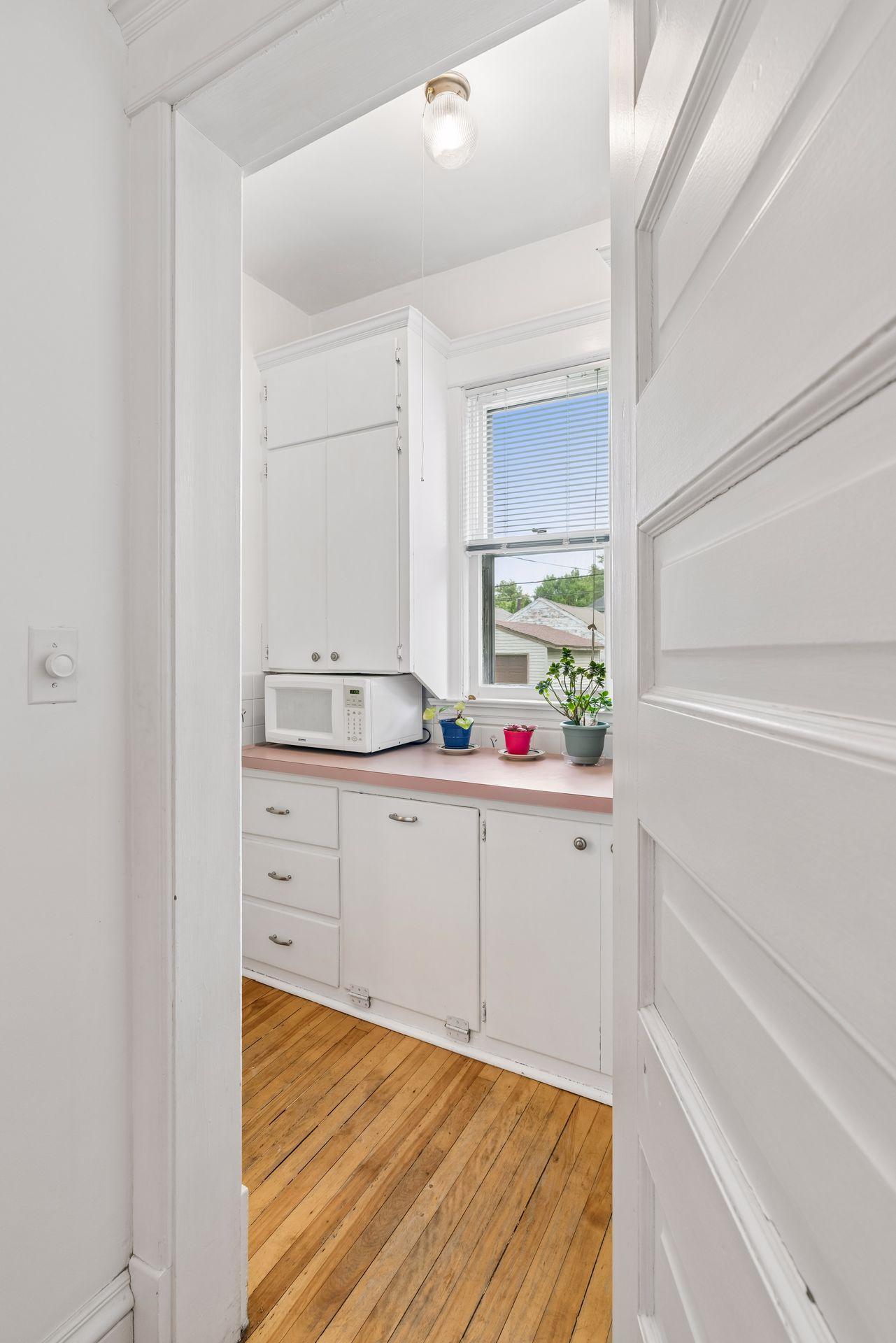 View of Residential at 1092 15th Avenue, Minneapolis MN 55414, Minneapolis (9 of 30) - Mike Wilen | Minnesota Team Real Estate