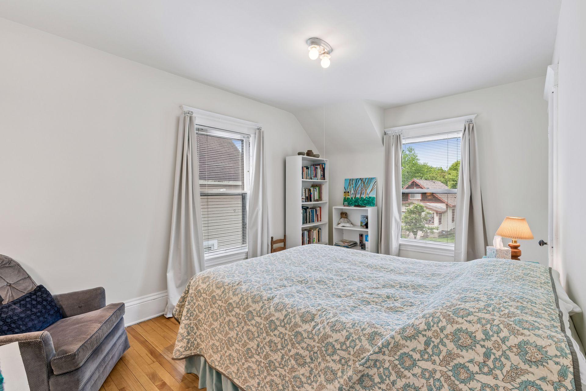 View of Residential at 1092 15th Avenue, Minneapolis MN 55414, Minneapolis (21 of 30) - Mike Wilen | Minnesota Team Real Estate