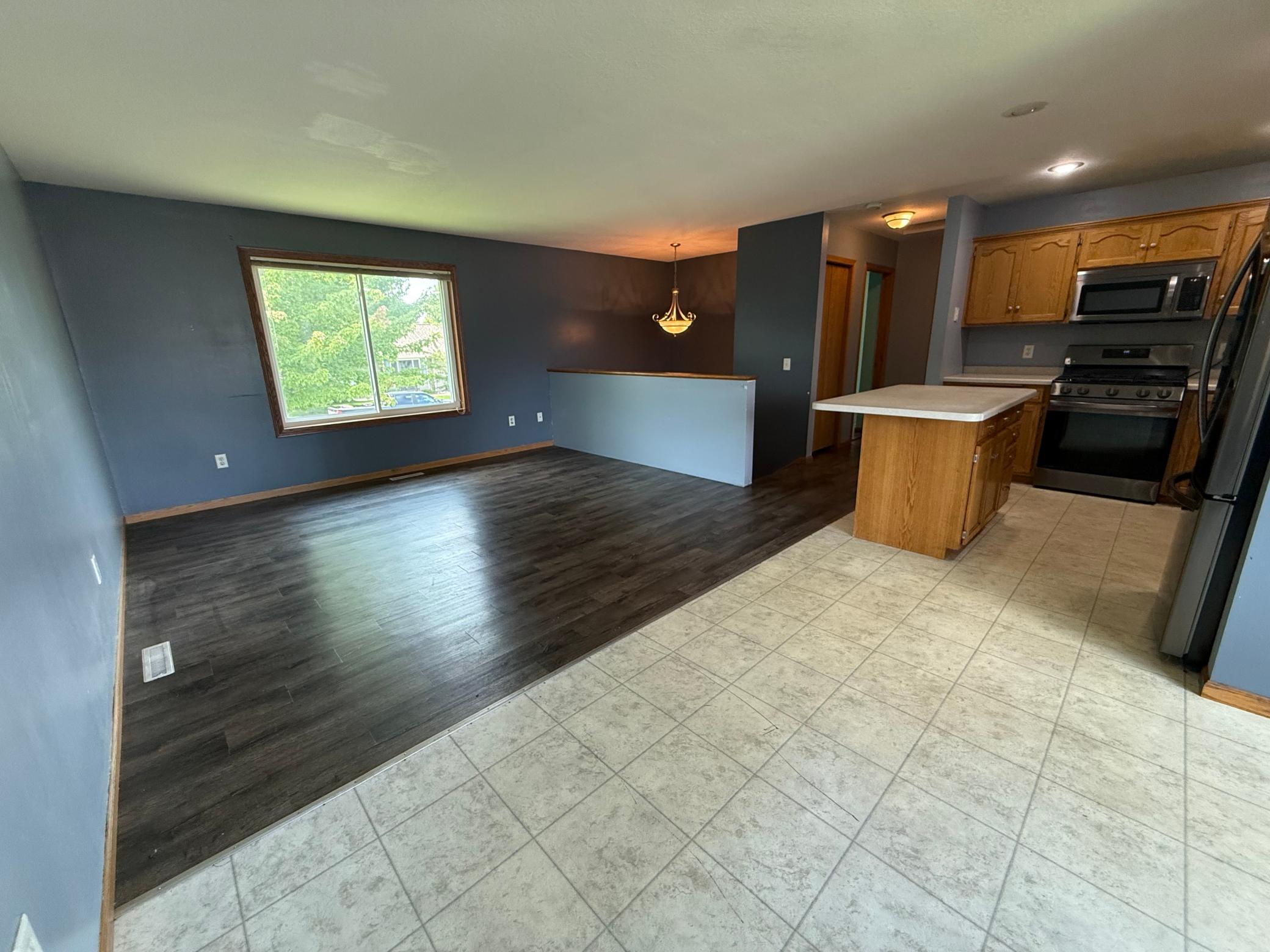 View of Residential at 445 Maryland Street, Hutchinson MN 55350, Hutchinson (7 of 13) - Mike Wilen | Minnesota Team Real Estate