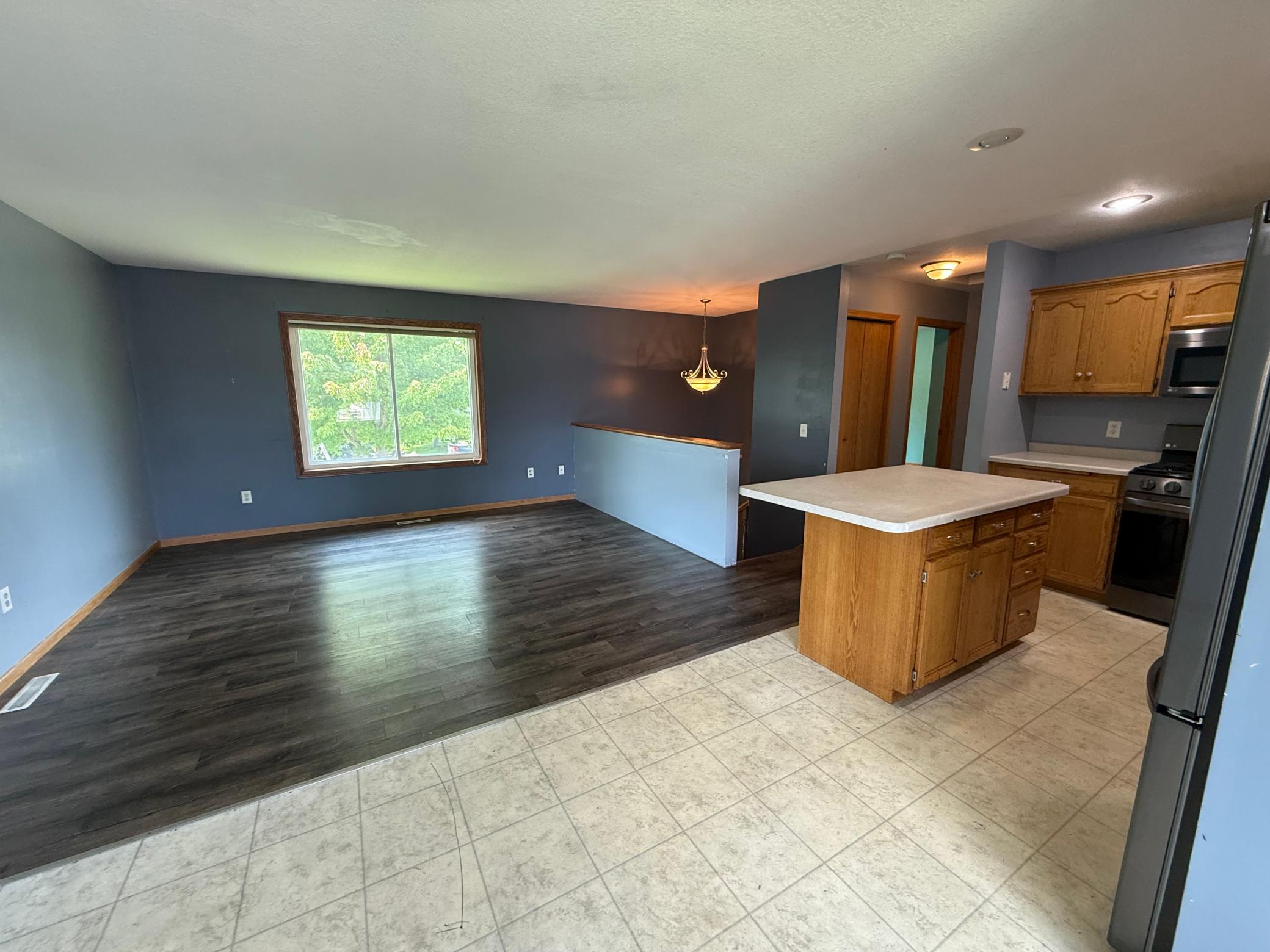 View of Residential at 445 Maryland Street, Hutchinson MN 55350, Hutchinson (4 of 13) - Mike Wilen | Minnesota Team Real Estate