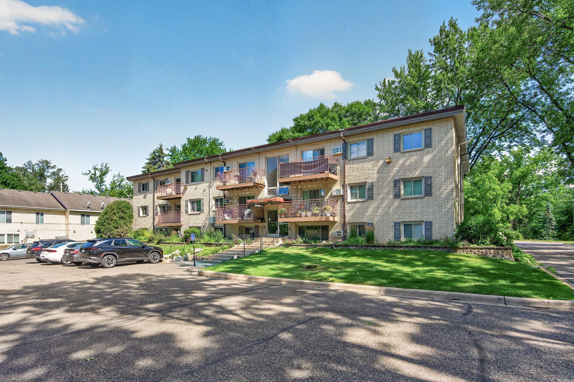 View of Residential at 240 Wentworth Avenue #306, West Saint Paul MN 55118, West Saint Paul (27 of 30) - Mike Wilen | Minnesota Team Real Estate