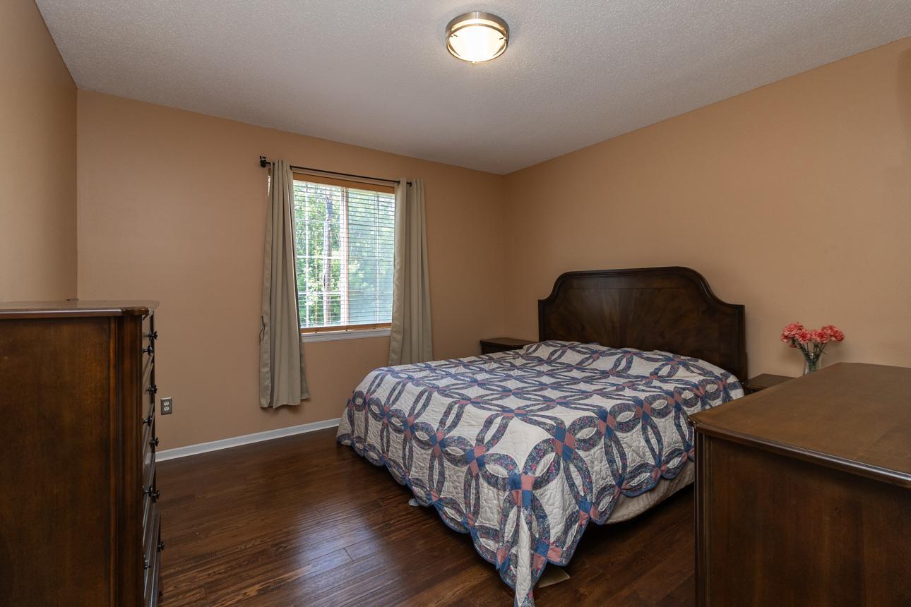 View of Residential at 1898 Christensen Avenue, West Saint Paul MN 55118, West Saint Paul (20 of 33) - Mike Wilen | Minnesota Team Real Estate
