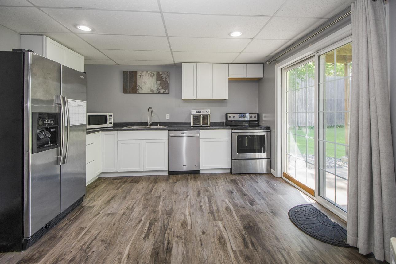 View of Residential at 1898 Christensen Avenue, West Saint Paul MN 55118, West Saint Paul (25 of 33) - Mike Wilen | Minnesota Team Real Estate